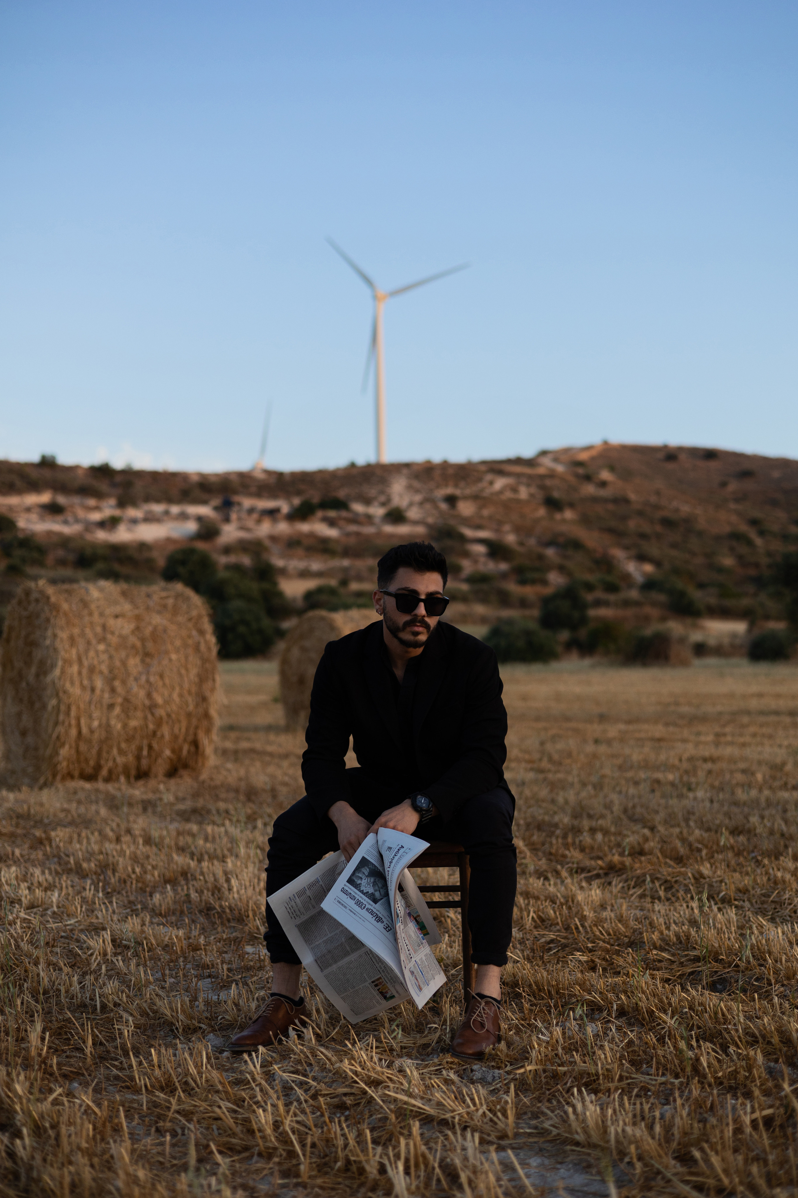 Modern Calm — Outdoor Male Portraits in Golden Light | Stylish, Minimal & Cinematic. Kristina Kozheltsova- Soulful Portrait&Lifestyle&Love Story Photographer in Leipzig, Germany