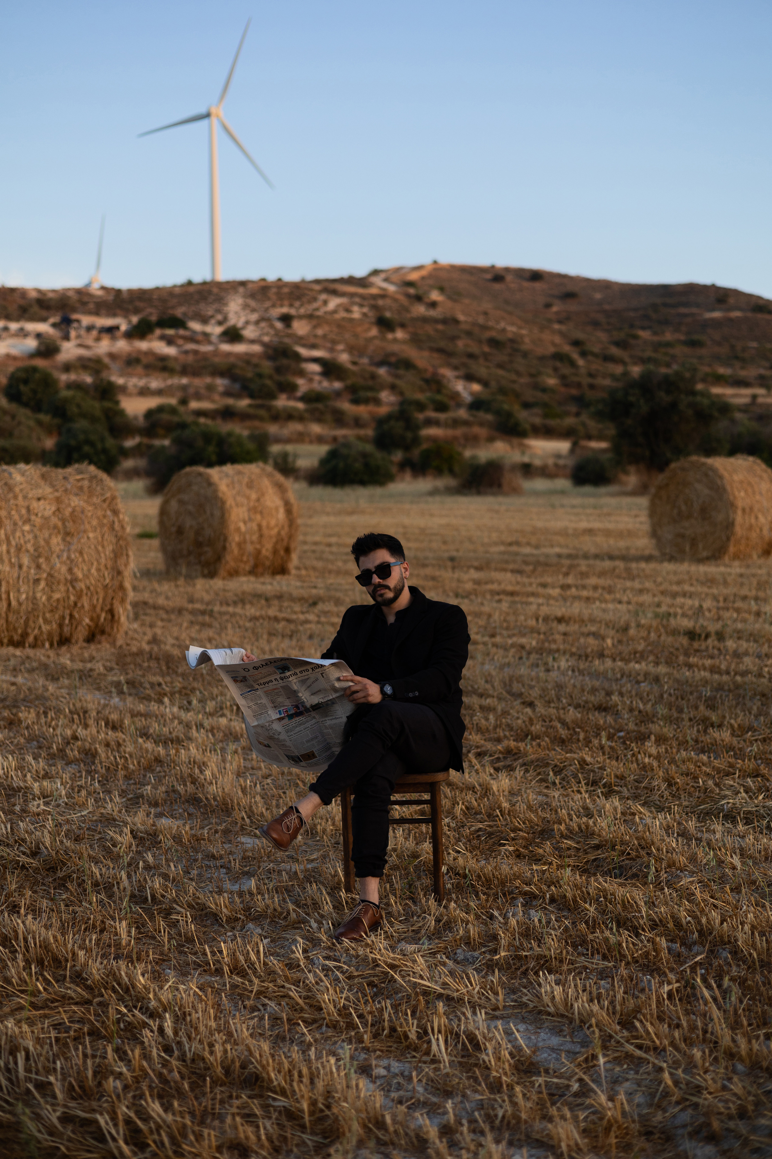 Modern Calm — Outdoor Male Portraits in Golden Light | Stylish, Minimal & Cinematic. Kristina Kozheltsova- Soulful Portrait&Lifestyle&Love Story Photographer in Leipzig, Germany