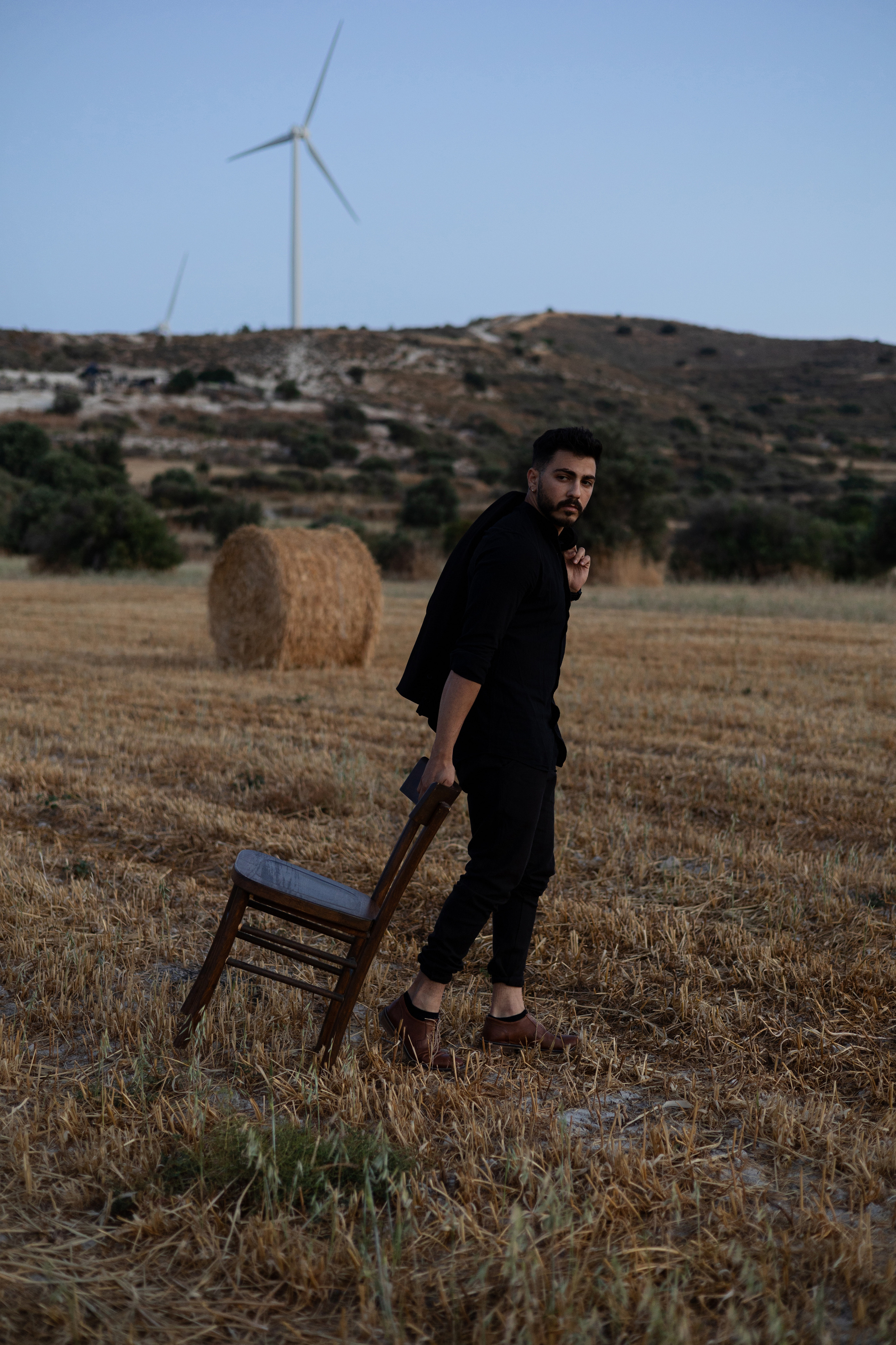 Modern Calm — Outdoor Male Portraits in Golden Light | Stylish, Minimal & Cinematic. Kristina Kozheltsova- Soulful Portrait&Lifestyle&Love Story Photographer in Leipzig, Germany