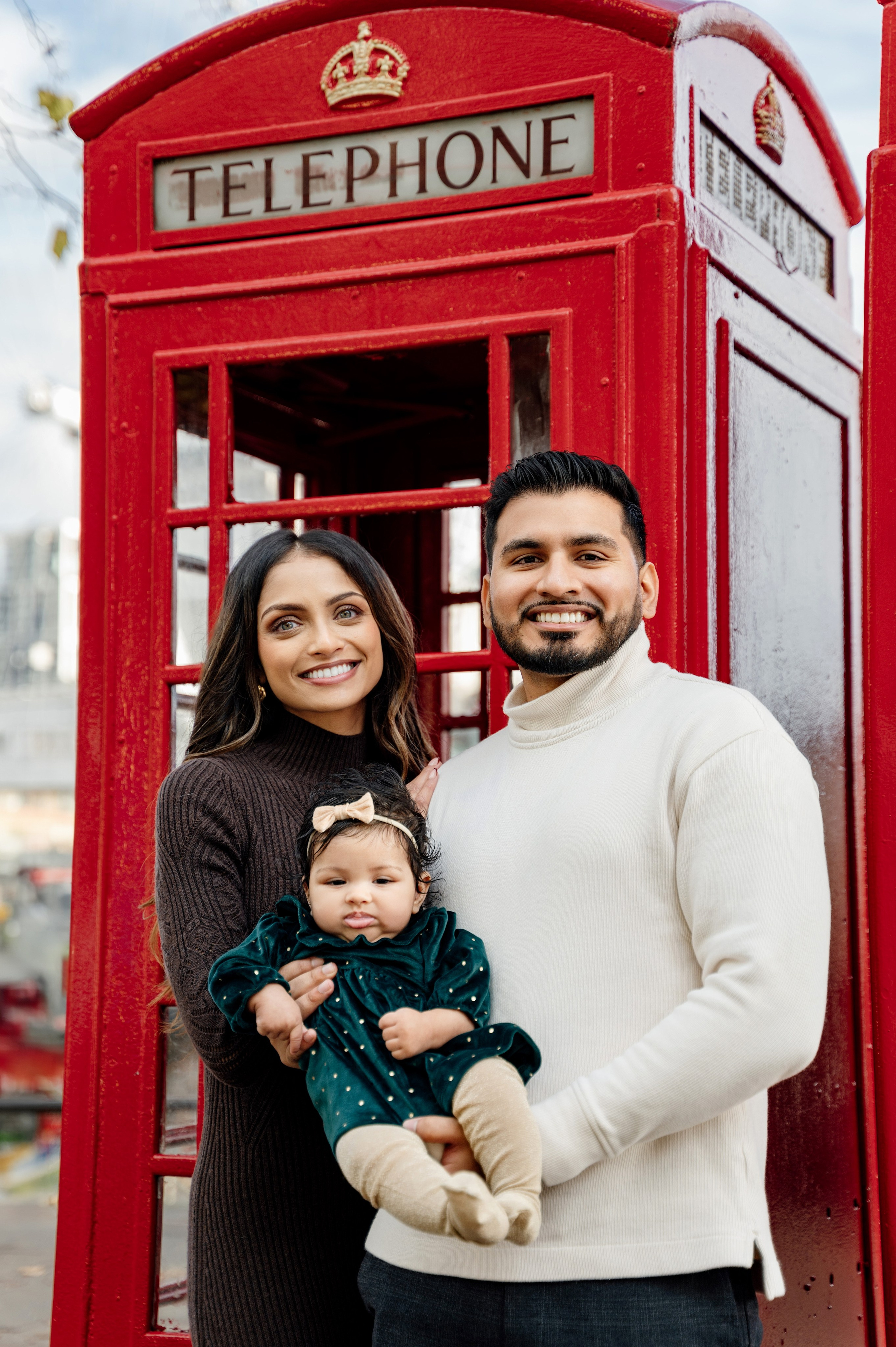 Westminster Kevin&Trisha with baby. FAMILY AND WEDDING PHOTOGRAPHER IN LONDON MARINA RIVA