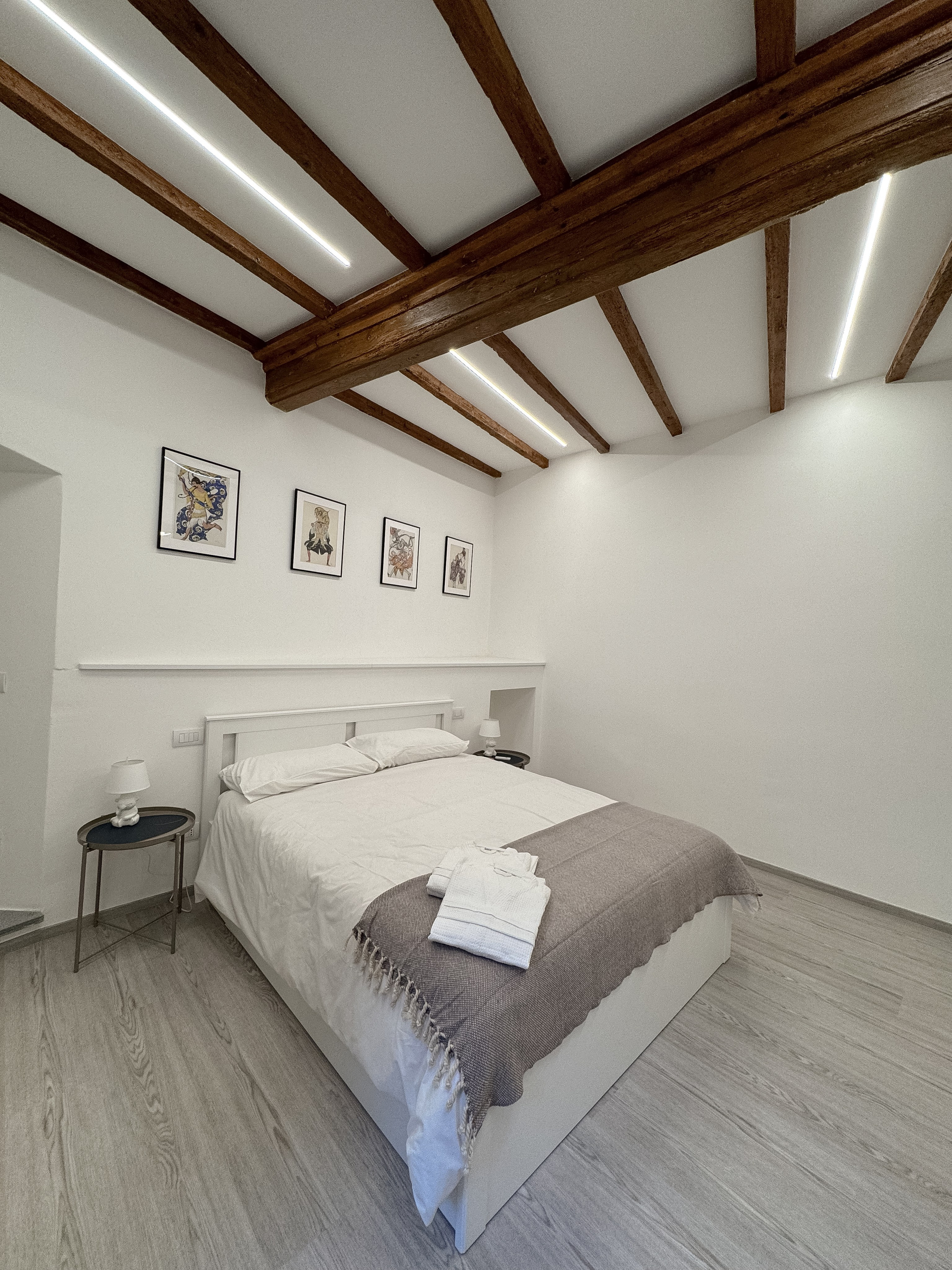 Lake Maggiore apartment. PHOTOGRAPHER IN ITALY