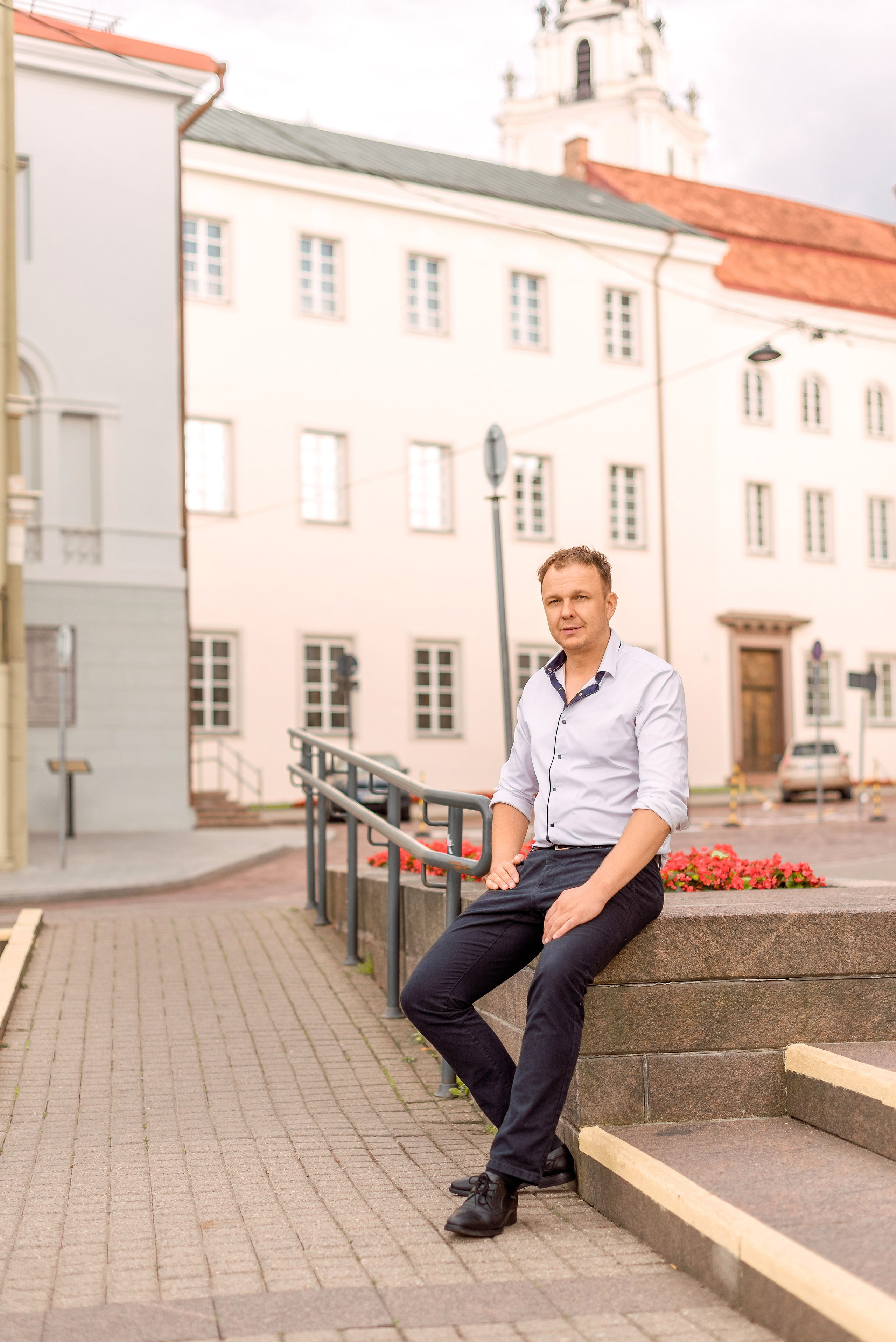 Свадебная прогулка по значимым местам Вильнюса. Семейный фотограф и фотограф новорожденных в Вильнюсе Ирина Беленкевич