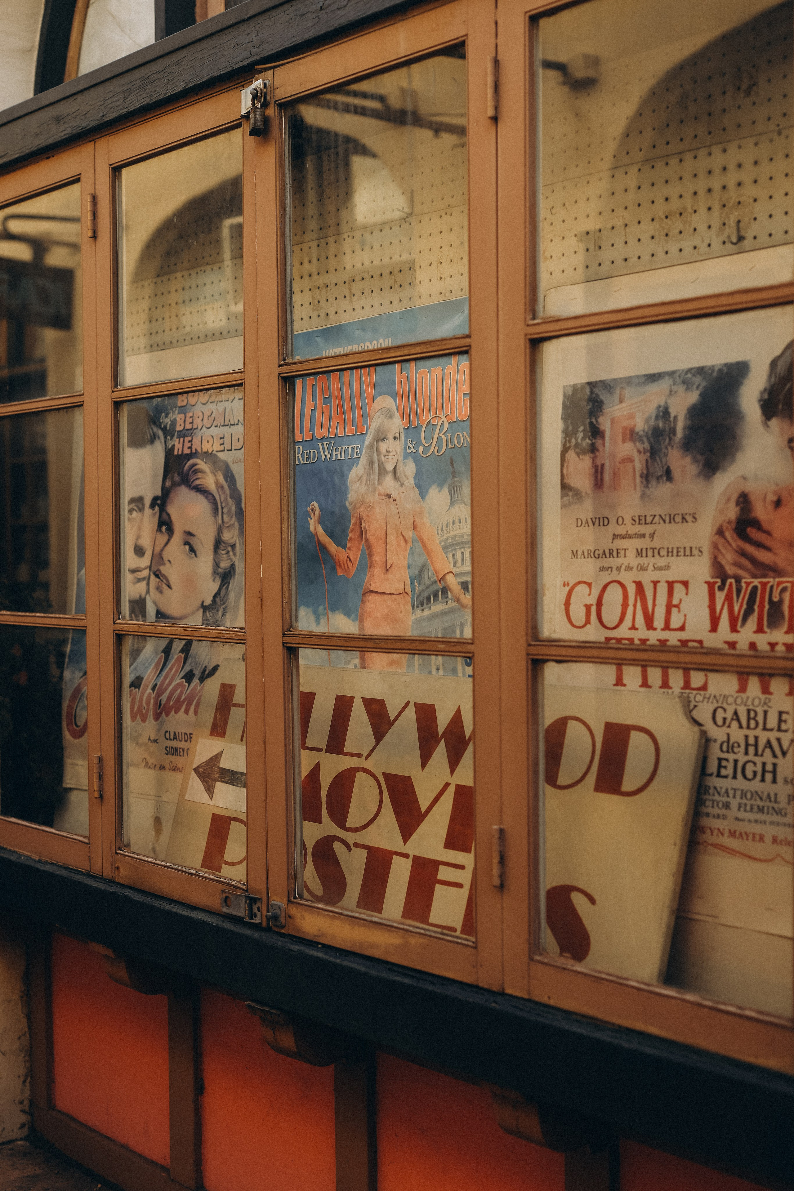 LOS ANGELES STREET. TETIANA UDOVYCHENKO PORTRAIT PHOTOGRAPHER