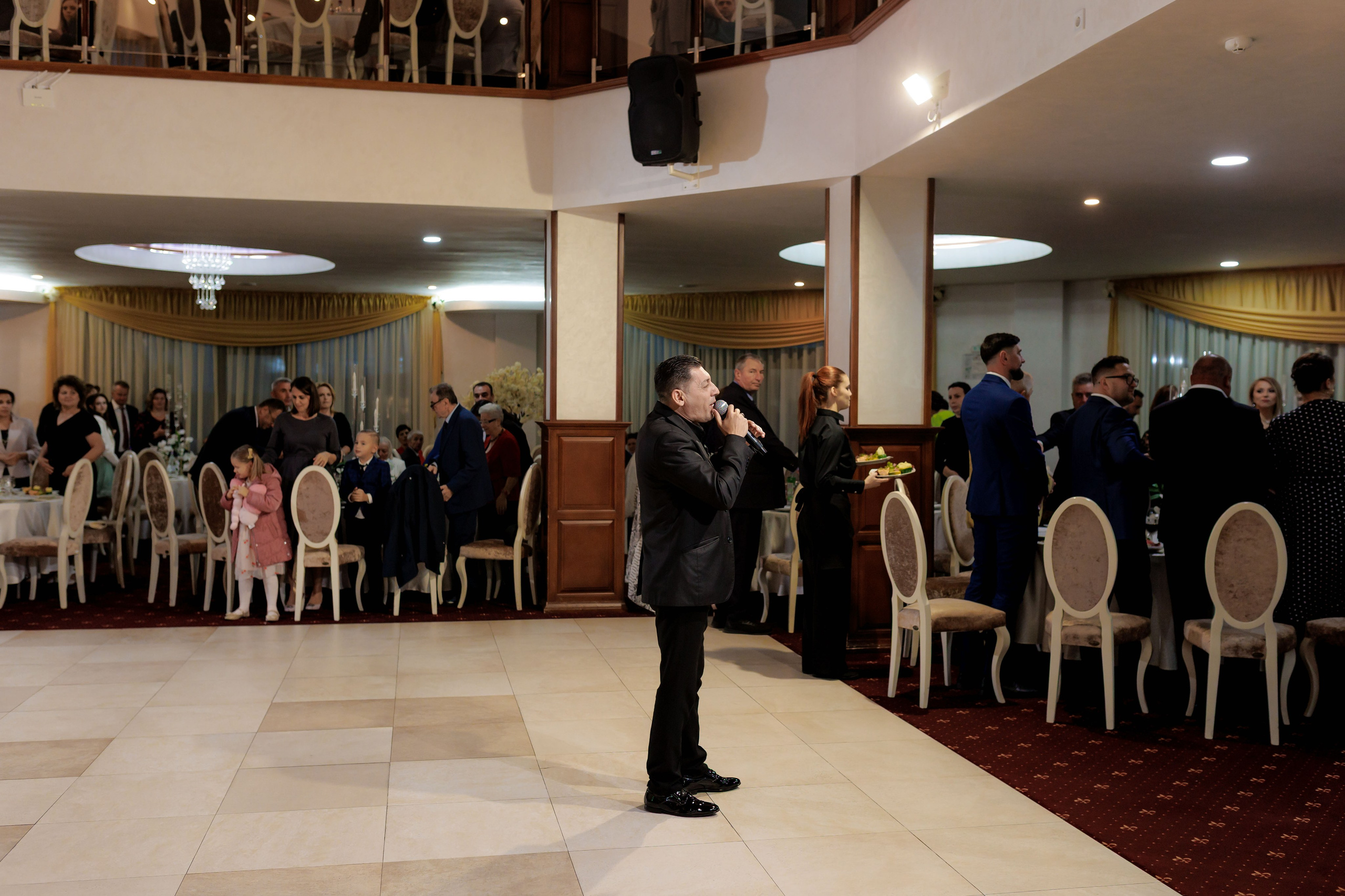 Loredana & Emilian – Ziua Nunții | Videografie - fotografie Botez Suceava, Iași, Botoșani. Servicii foto-video profesionale, pentru momente de neuitat