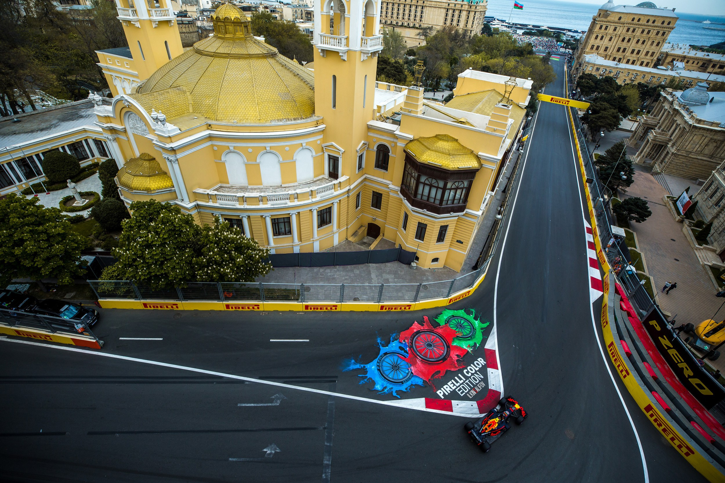 FORMULA 1. WORLDWIDE COMMERCIAL AUTOMOTIVE PHOTOGRAPHER