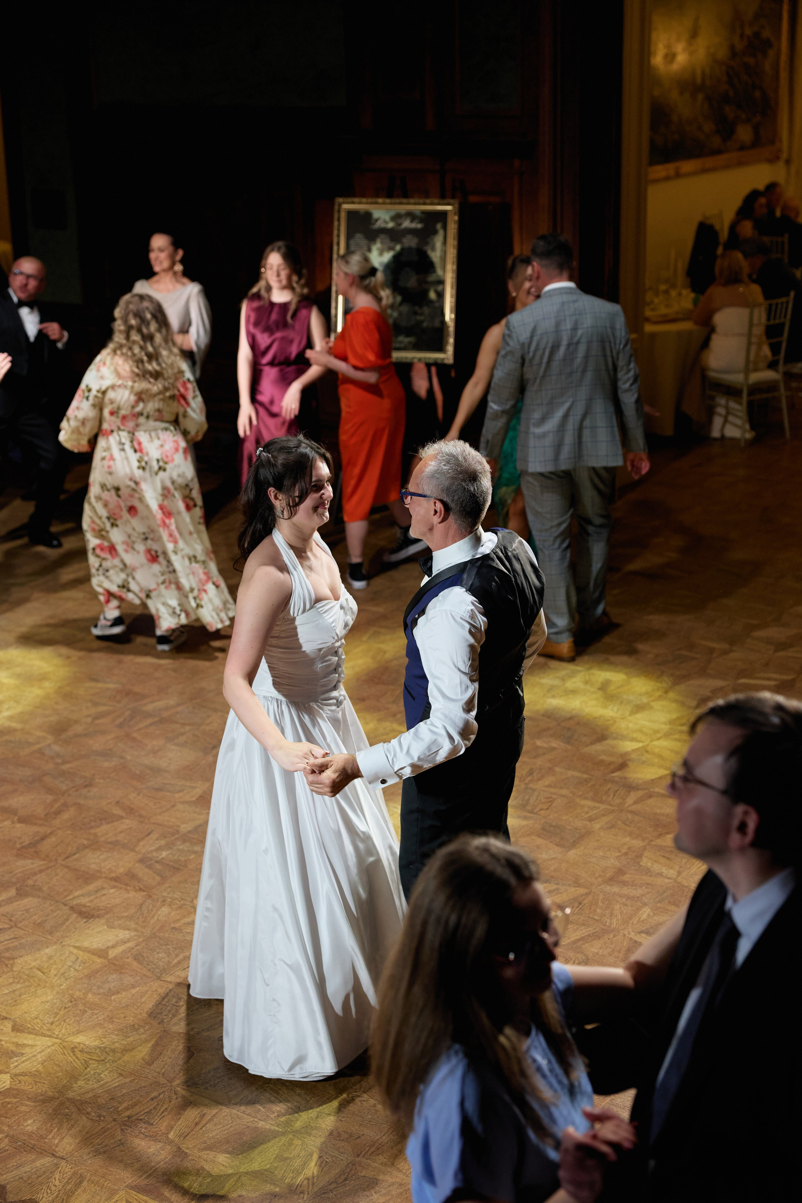 Wiktoria & Kacper. Pałac Goetz. Fotograf ślubny i rodzinny w Krakowie Yana Klymova