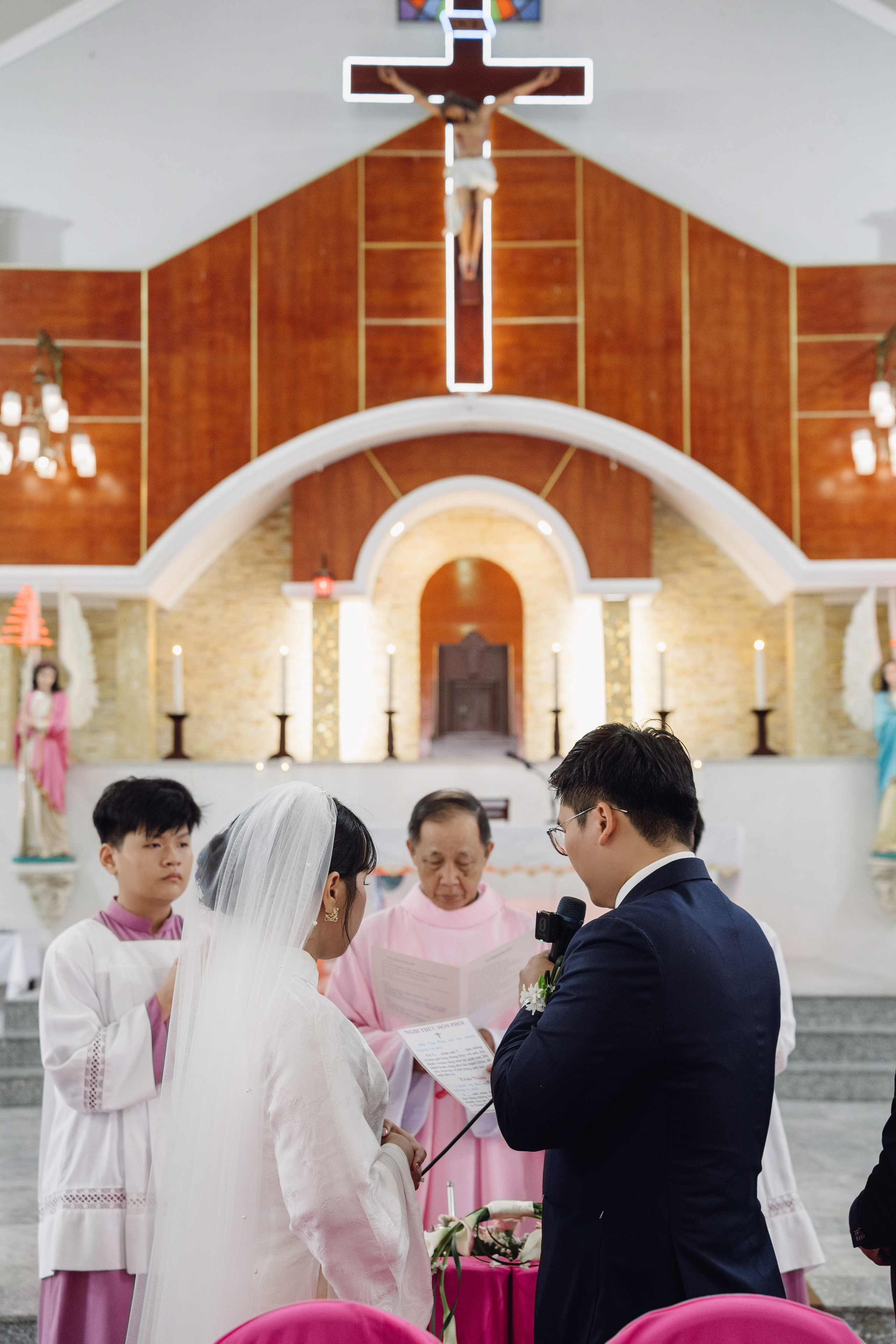 Khoa + Vi | Photojournalism. BenColor Studio