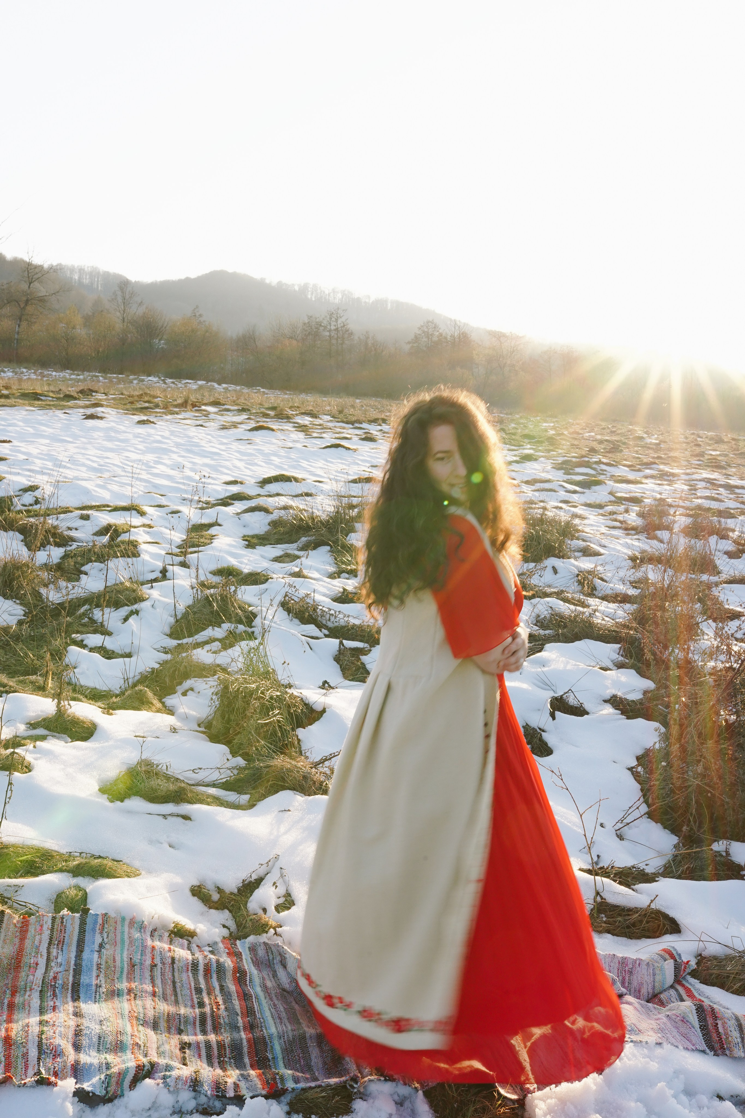 Mărțișorul x Mes Amis: O Poveste de Primăvară | Mădălina Beda. Madalina Beda- Artist vizual, fotograf, doula la nastere, consultant babywearing Brasov si in toata tara