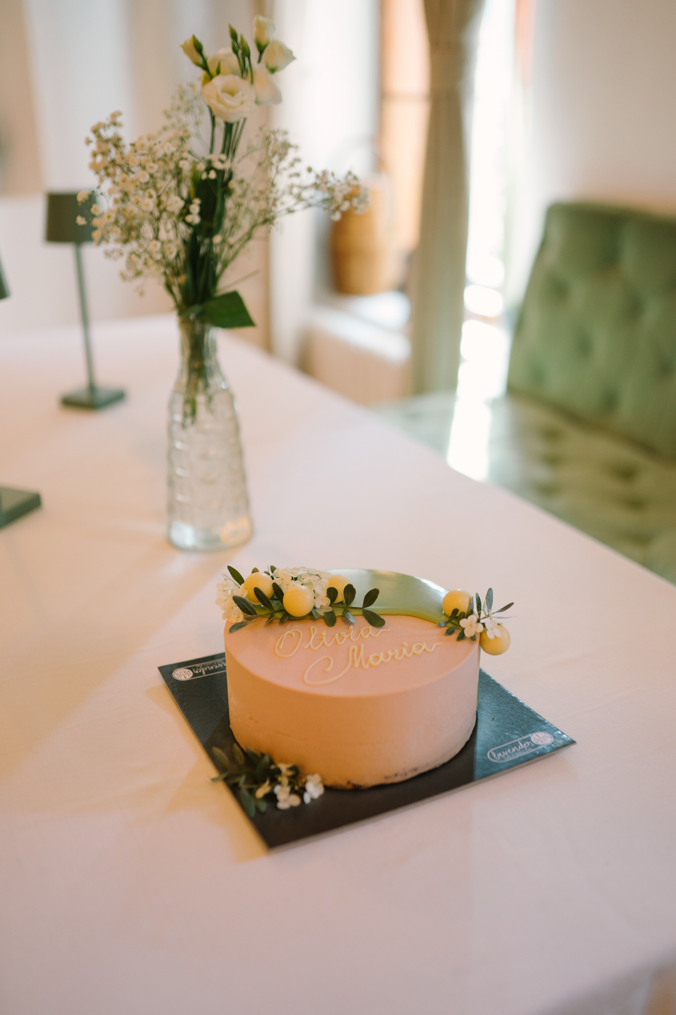 Fotografie de Eveniment Brașov: Povești Vizuale | Mădălina Beda. Madalina Beda- Artist vizual, fotograf, doula la nastere, consultant babywearing Brasov si in toata tara