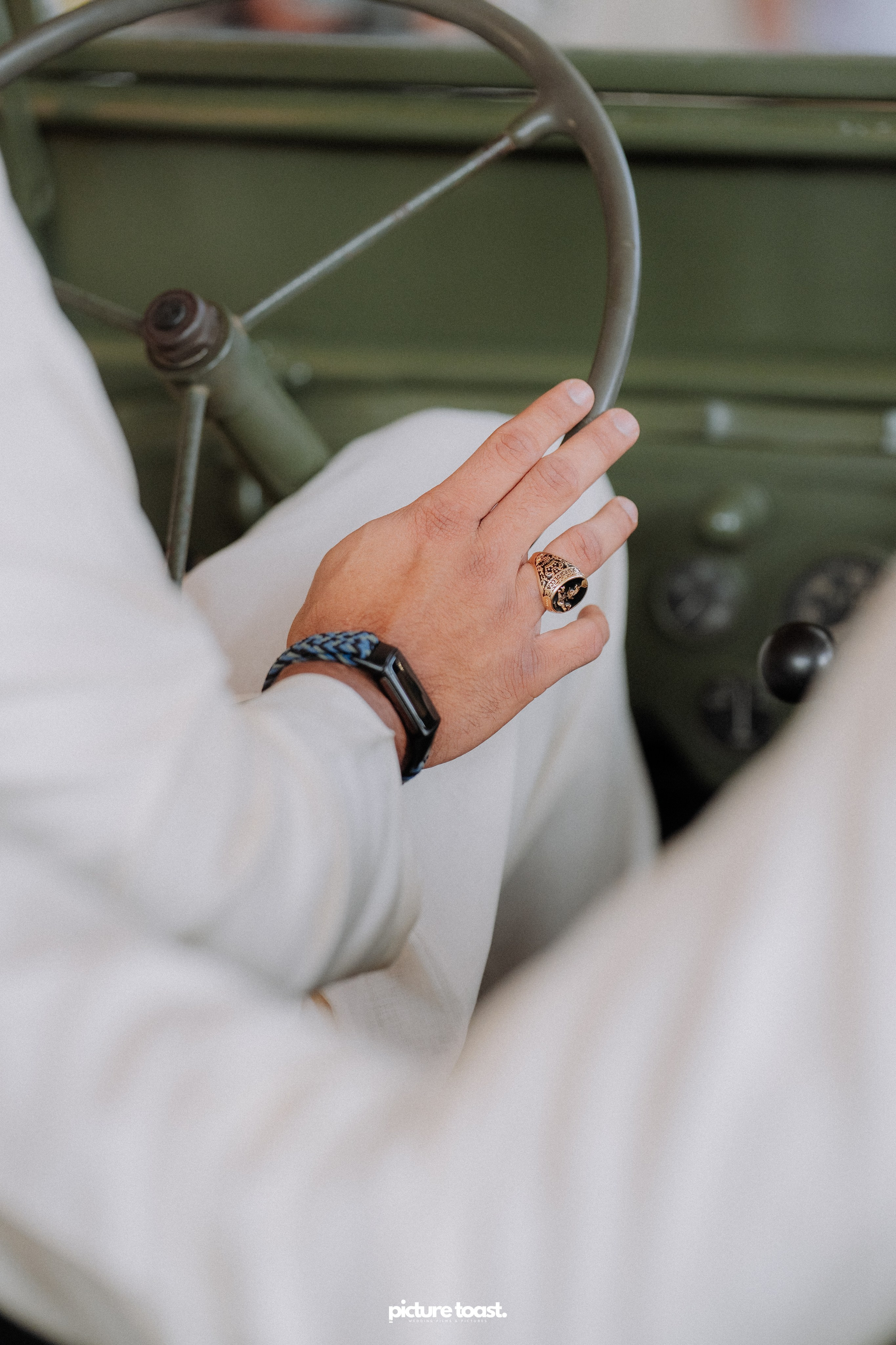 Blessing of Rajiv & Aashna. Fine art Wedding Photographers in India & Canada