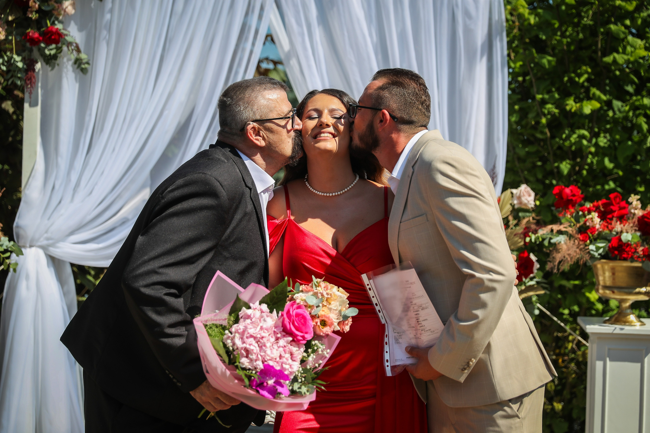 Nunta Anastasiei și a lui Ionuț de la SunGarden Cluj-Napoca a fost o “nunta de vis”. Rares Bucur is a professional wedding photographer based in Cluj-Napoca, Romania, specializing in wedding photography