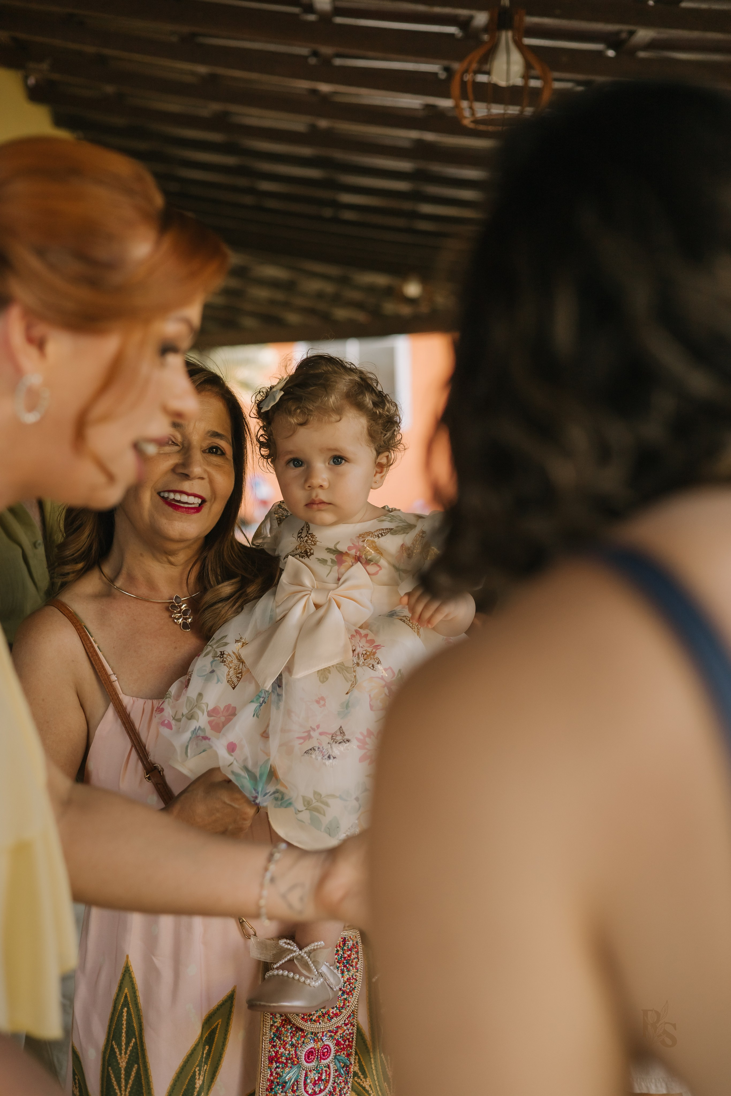 Aurora — 1 ano. Fotógrafo Richard Silvestre — Casamentos na Bahia