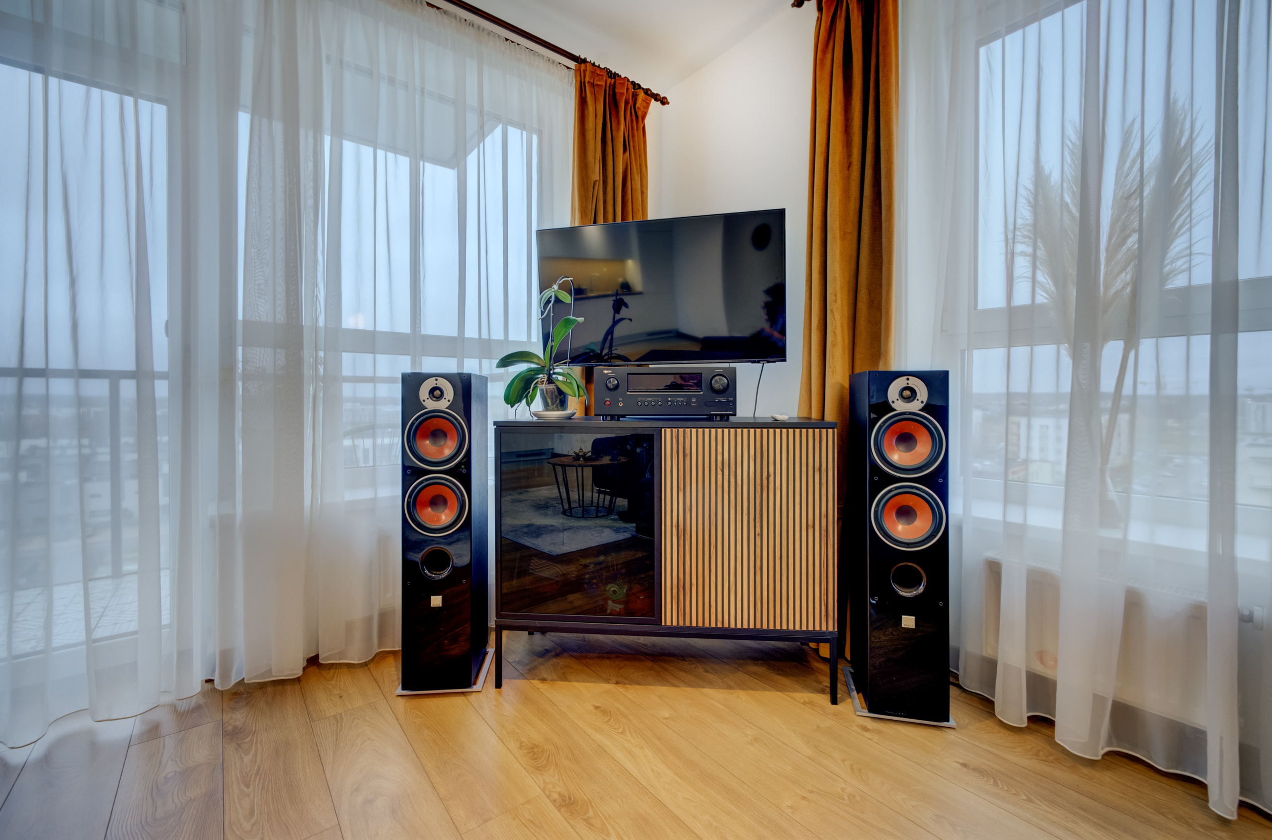 Karaliaučiaus g. 9 c, 2 k buto fotosesija. Elina Sapiega fotografė Vilniuje