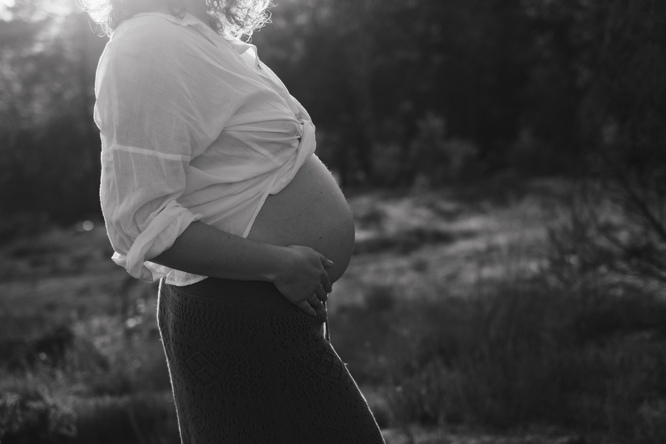 Maternity Photoshoot in Portugal — Artistic Pregnancy Session