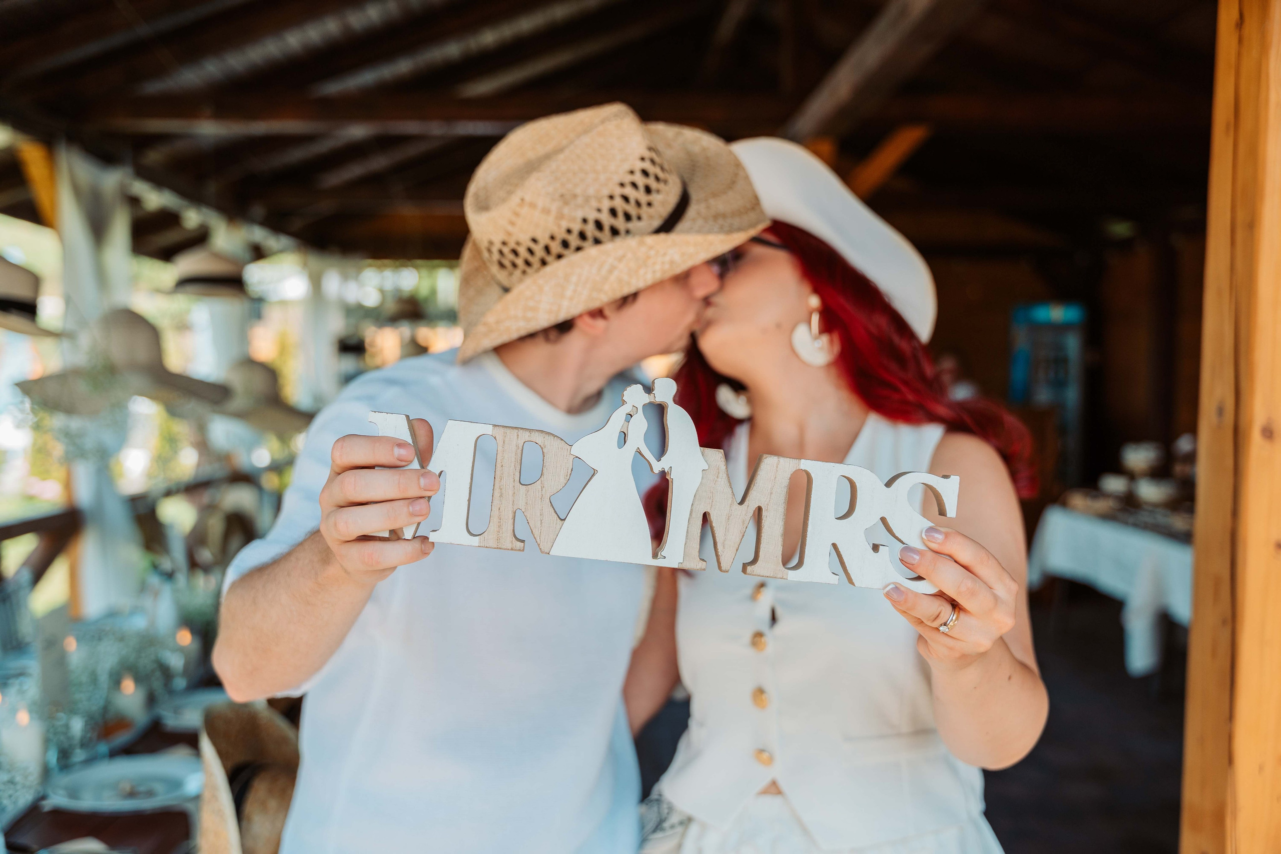 PETRECERE - Andreea & Ciprian. Contrast Studio