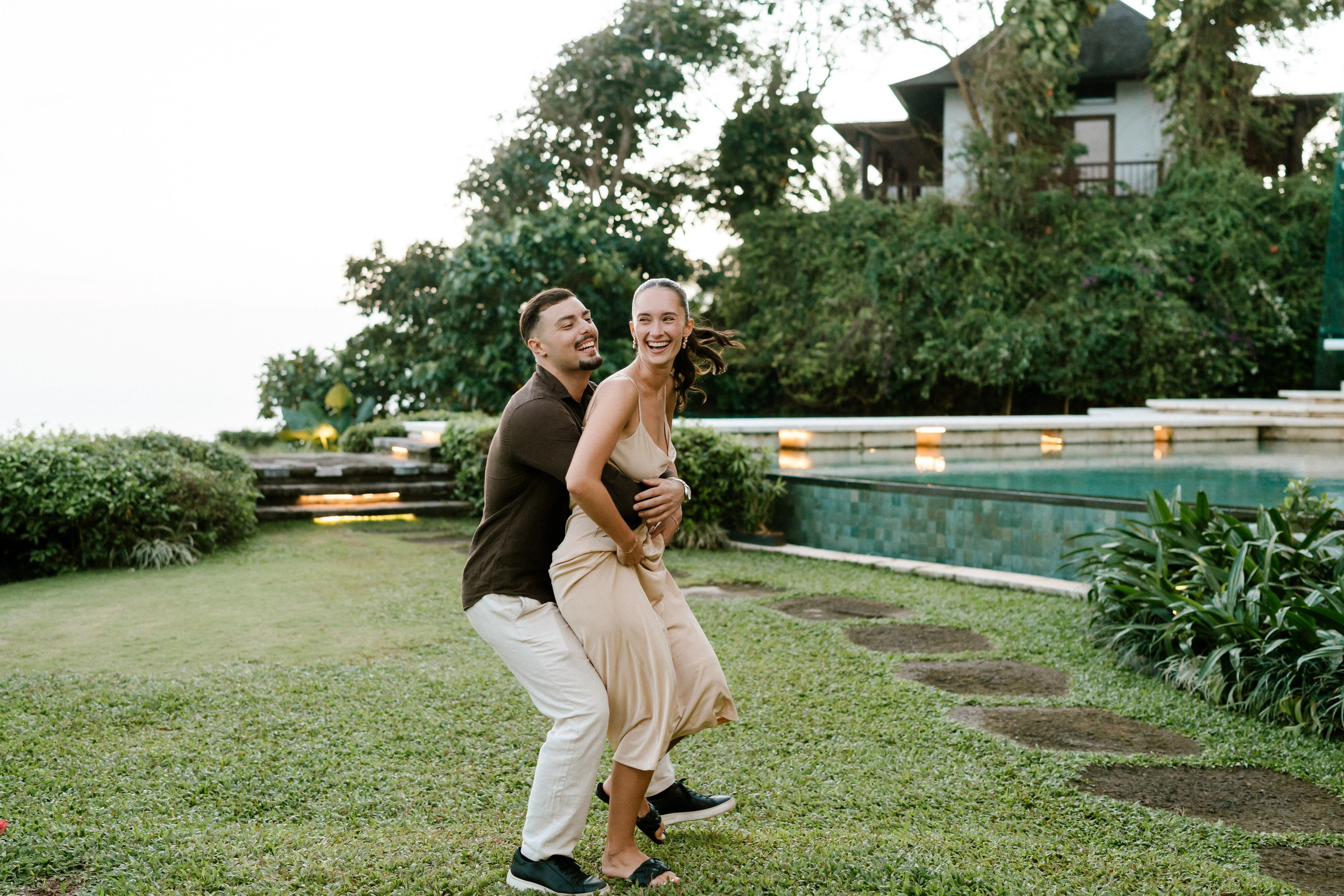 Nicolaos & Ivanna. Female Photographer in Bali