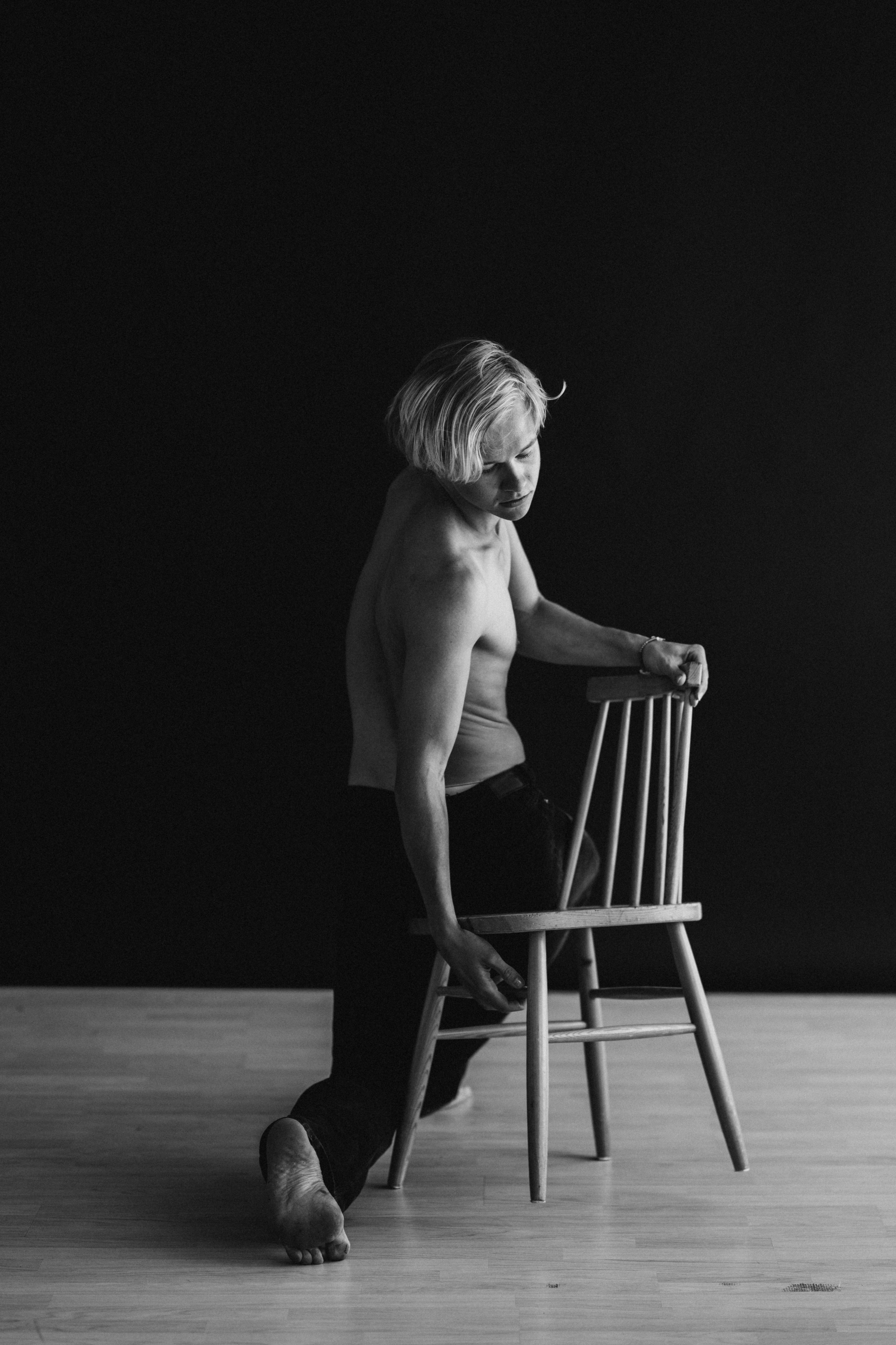DANCERS. Victoria Olonen – Cinematic Portrait Artist | Helsinki & Europe