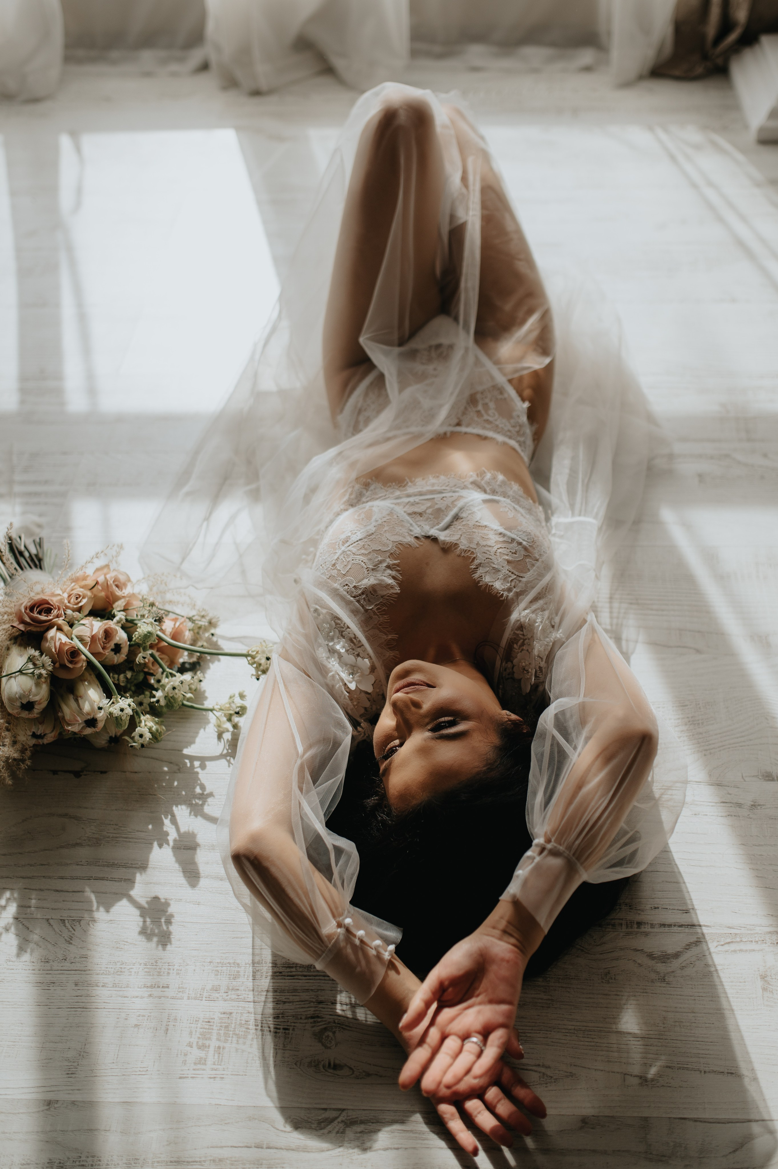 Sedinta foto boudoir. Proud Vision Weddings | Wedding Photography & Film — Servicii profesionale Foto Video Nunta Iasi