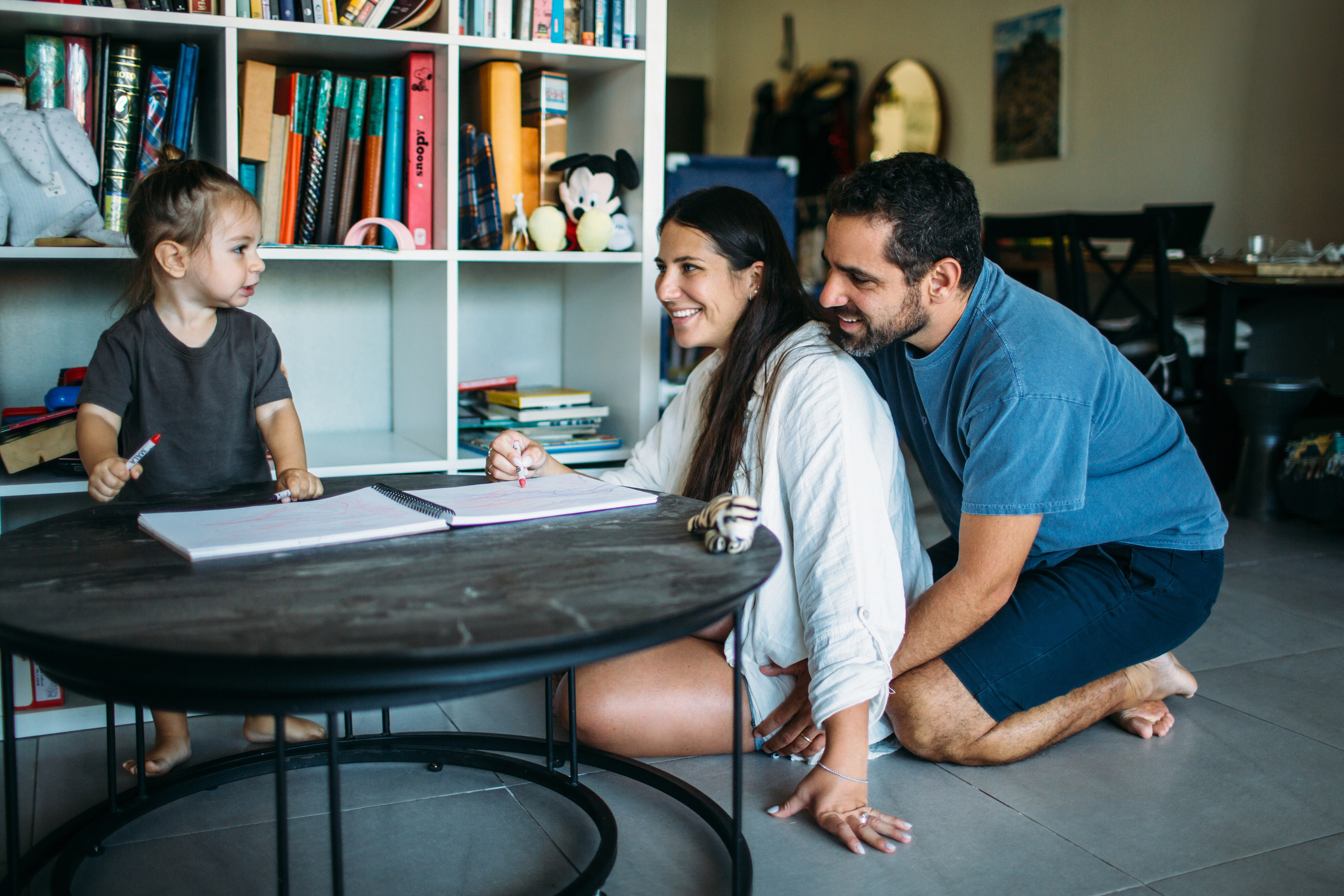 Home story. Family photographer in Israel
