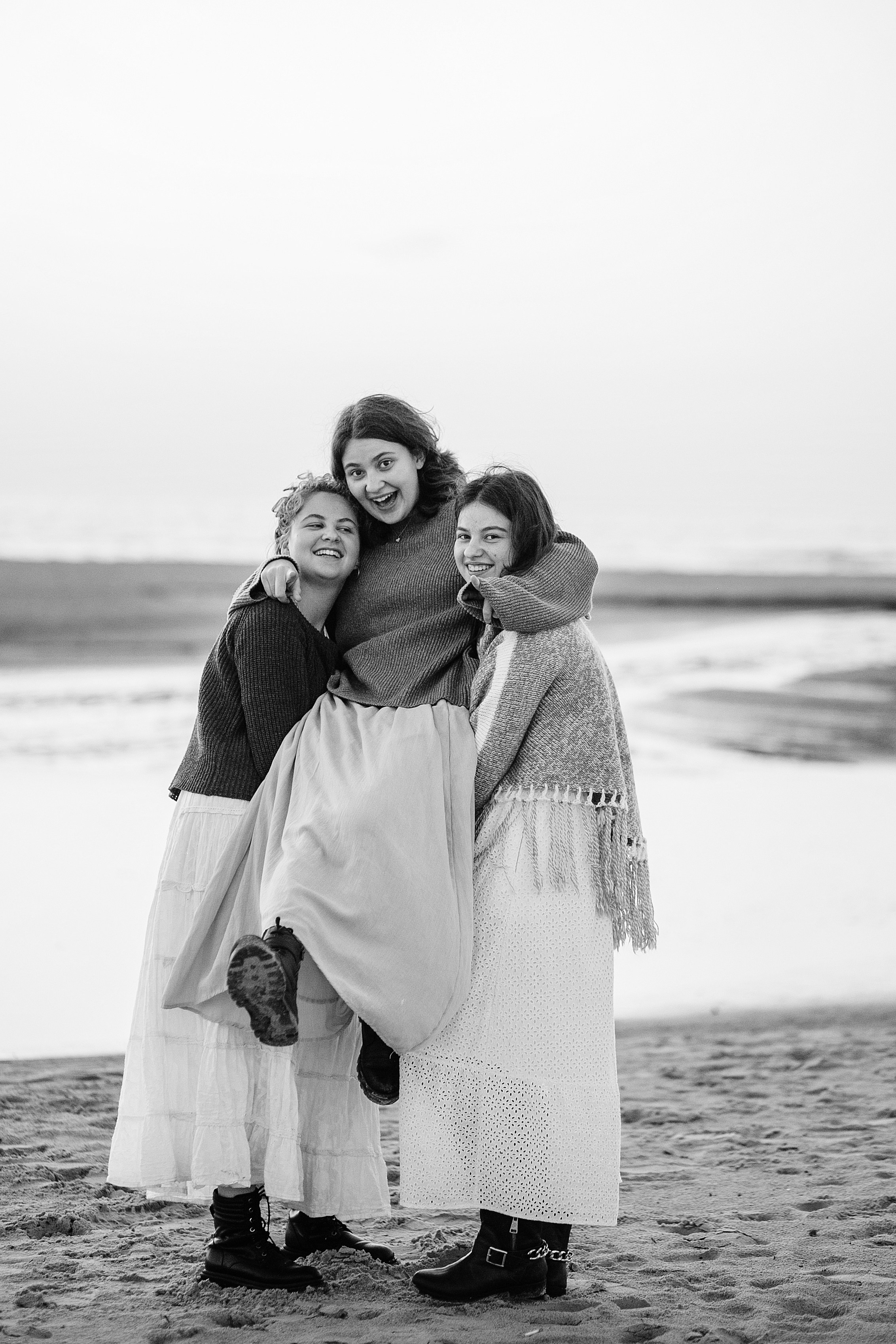 3 sisters Netanya. Family photographer in Israel