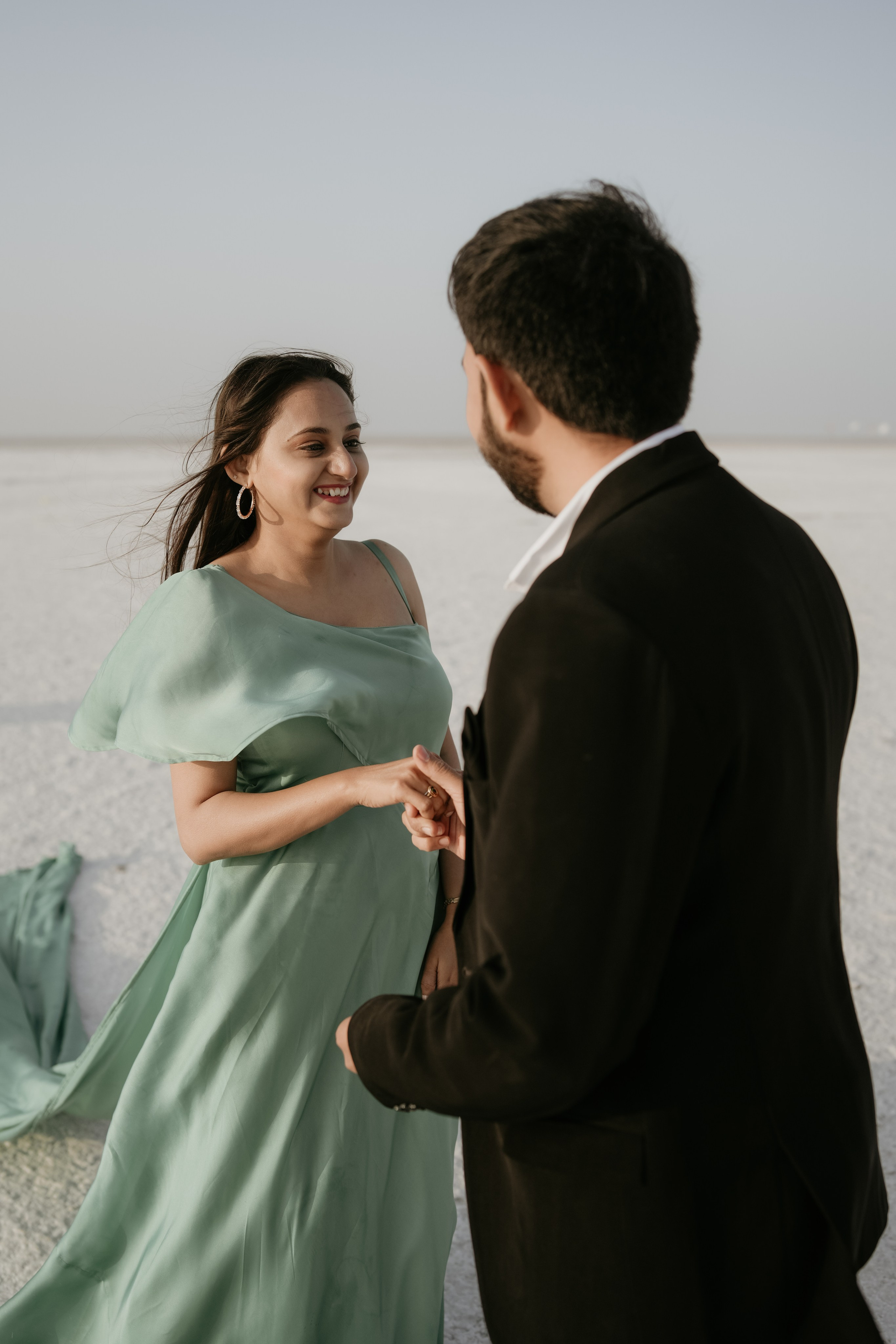COUPLE SESSIONS. Love Emotions Weddings