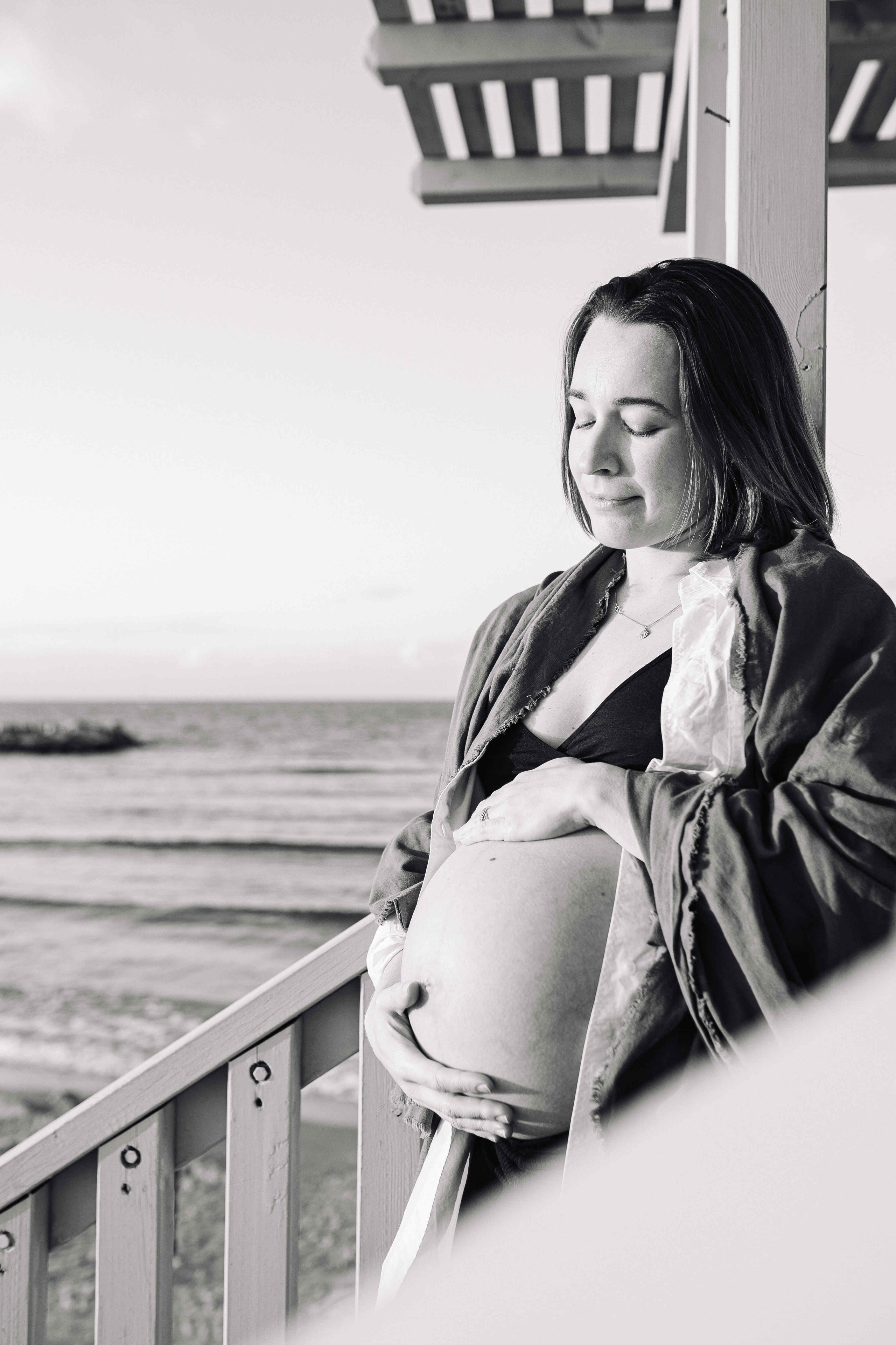 WINTER, PREGNANCY PHOTOSESSION (TEL AVIV). PHOTOGRAPHER IN ISRAEL