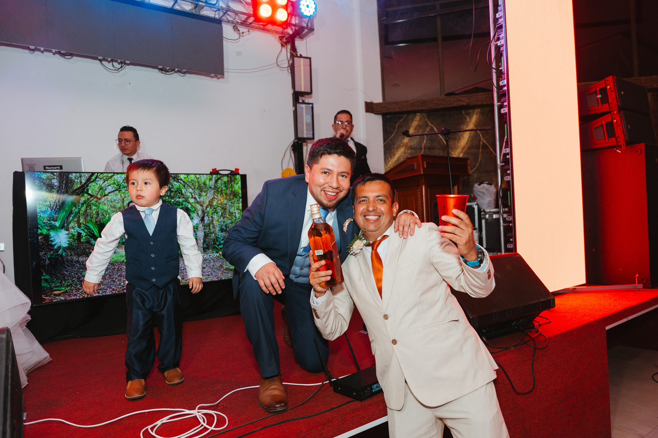 Pablo y Lizbeth. Fotógrafo de bodas en Loja Ecuador | Piero Alvarez PH