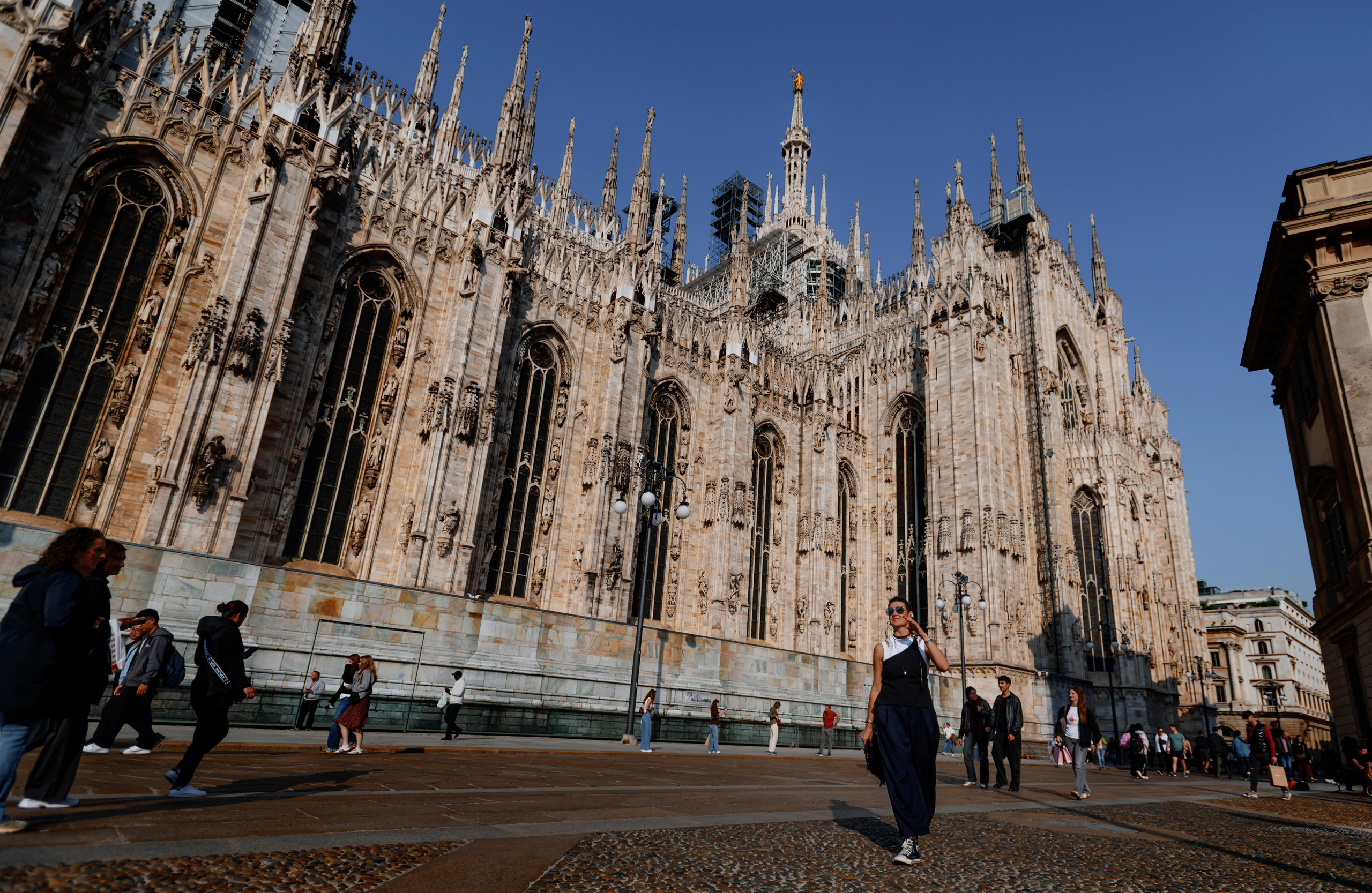 Milan, Autumn 🍂, Julia. Wedding photographer from Moldova Alexey Chipchiu