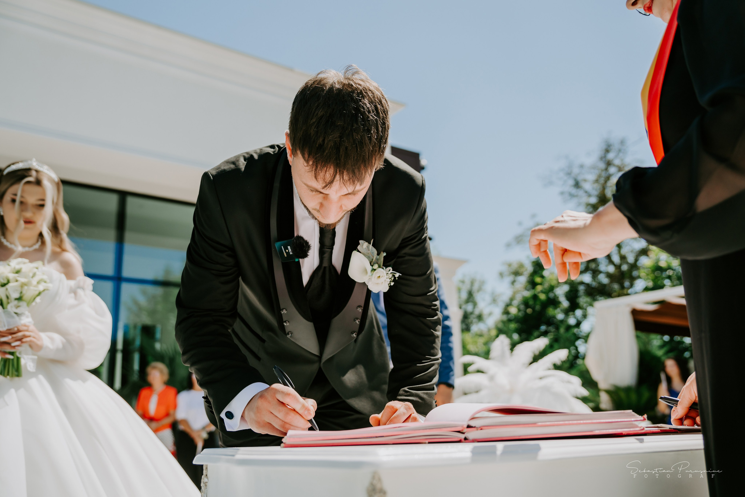 Bianca & Iulian. Sebastian Purusniuc Fotograf - Iasi