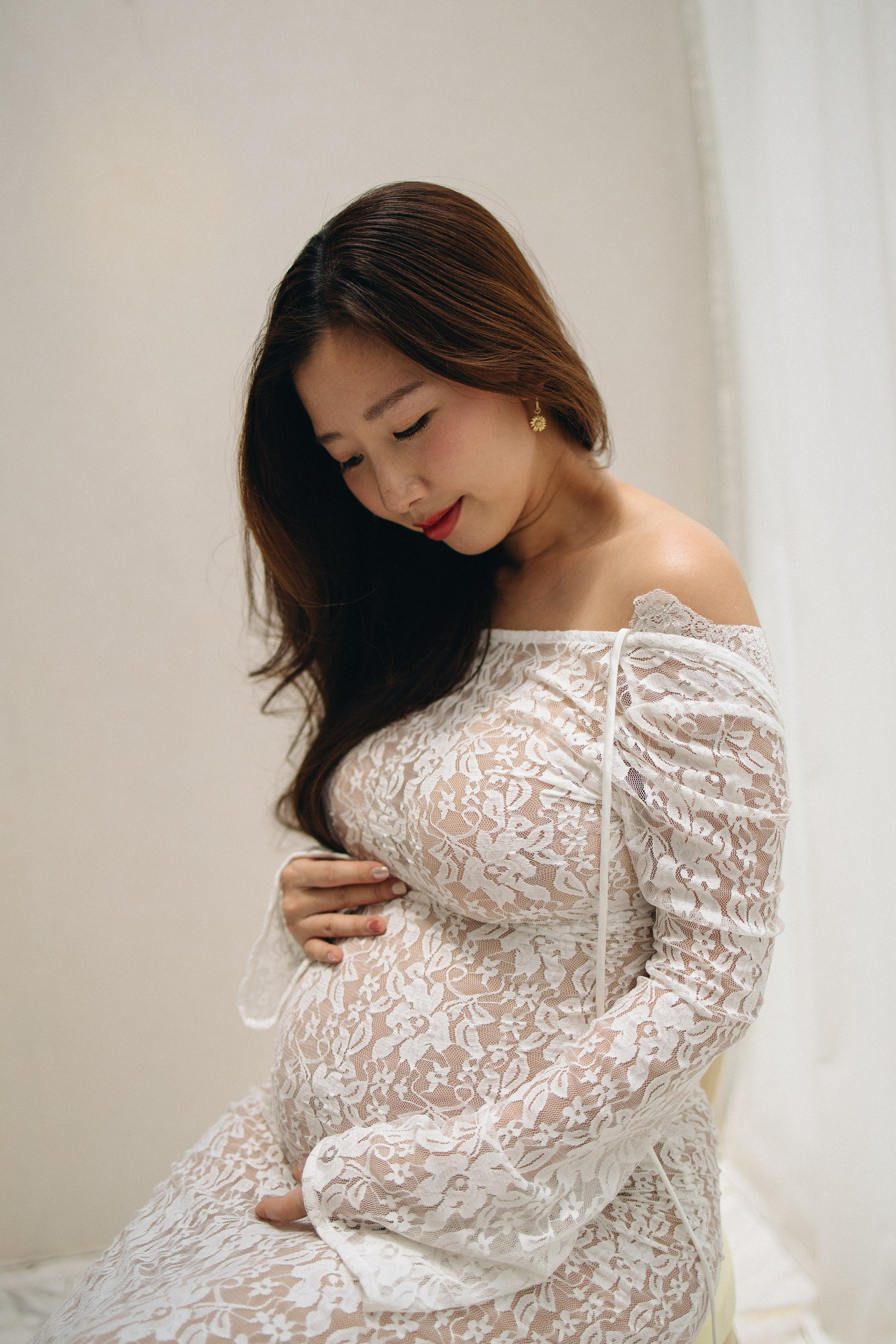 The Sweetest Anticipation. Family and wedding photographer in Bangkok, Thailand