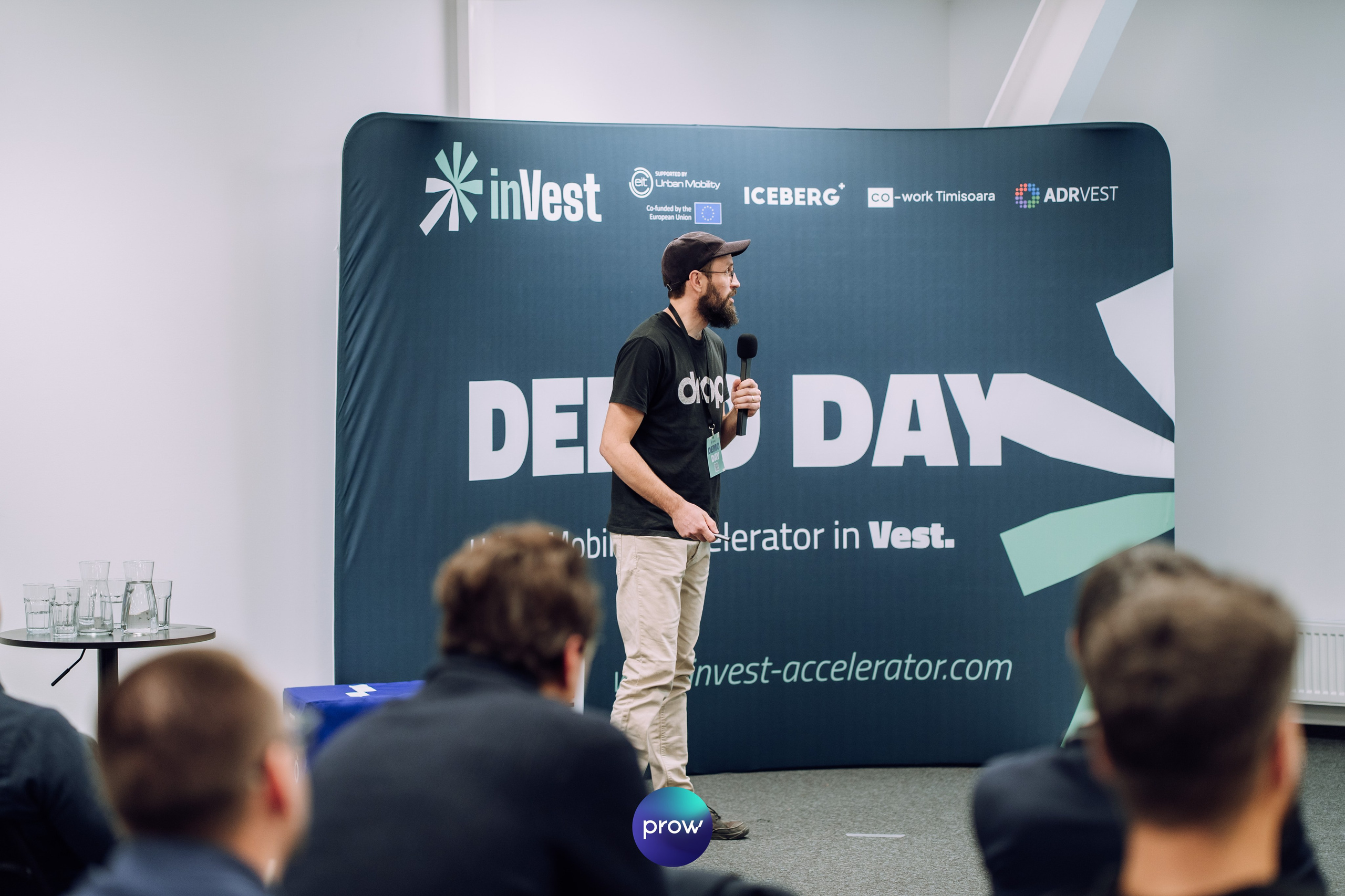 InVest DemoDay @ Cowork. Cozac Cristian Photographer