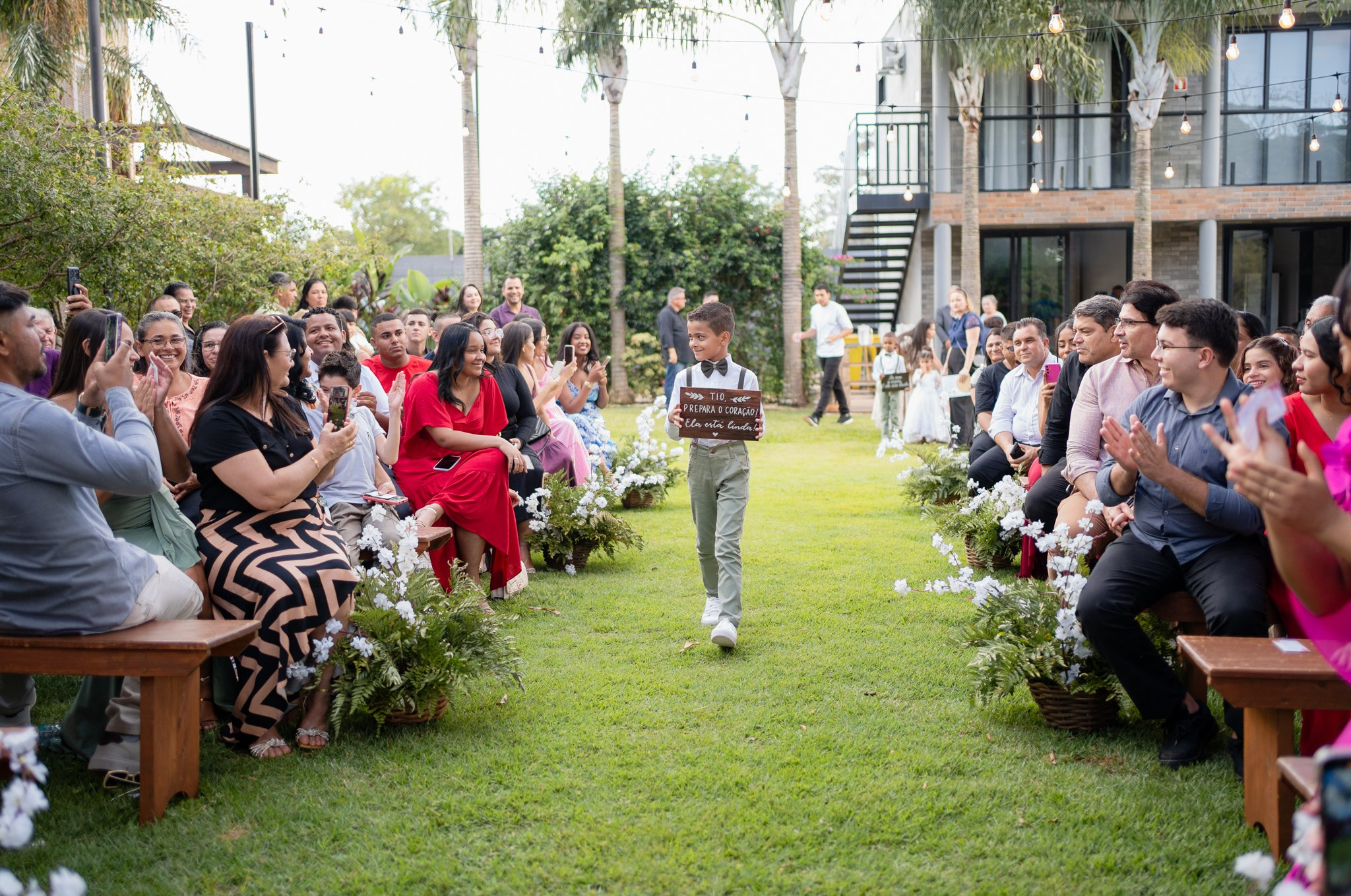 Larissa & Vinicius — Espaço Faveral / Aararaquara. Robson Colaço