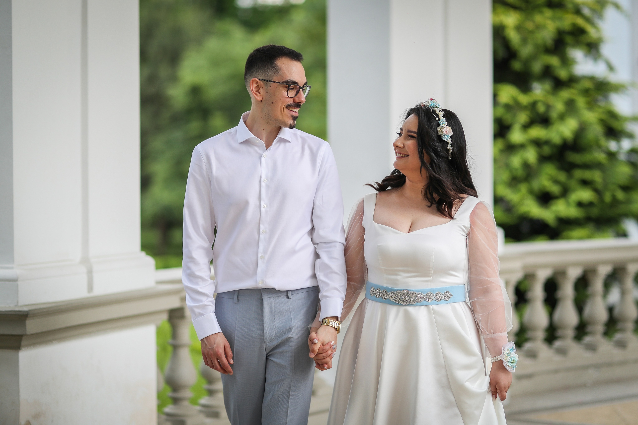 Andreea & Andrei — autentic, asumat, real. Rares Bucur is a professional wedding photographer based in Cluj-Napoca, Romania, specializing in wedding photography
