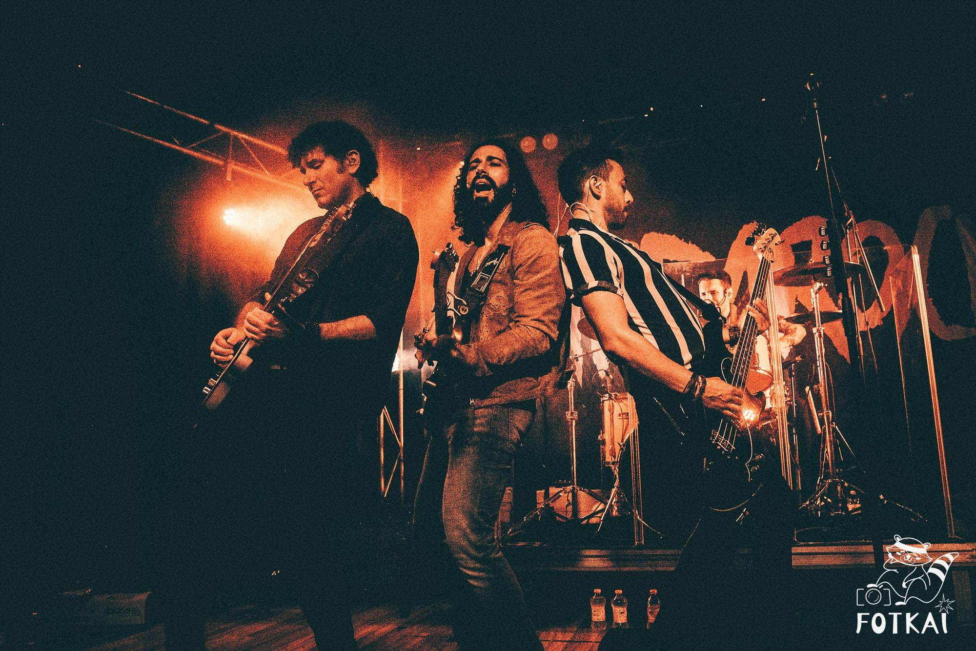 DENISDENIS — reportaje fotográfico del concierto en la Sala Marearock (Alicante) | FOTKAI