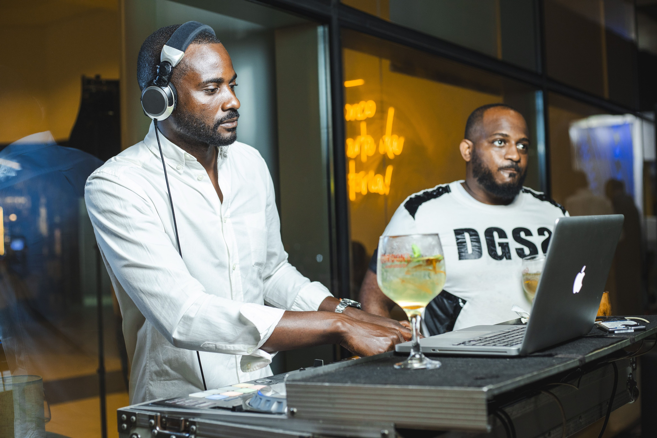 O Tronco — Restaurante e Sky lounge