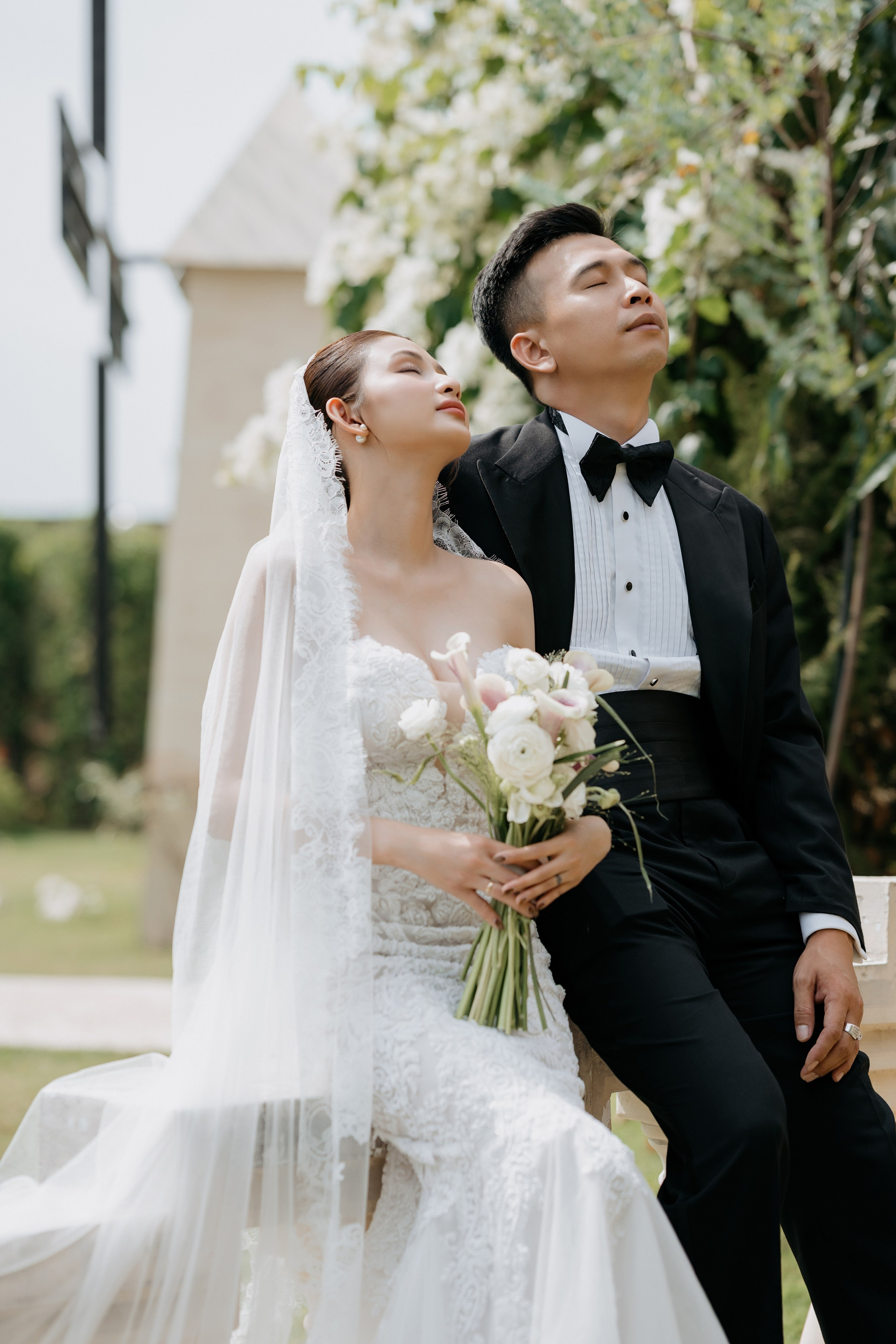 THU & NHU / An garden. Saigon Wedding Present | Art Beyond Moments