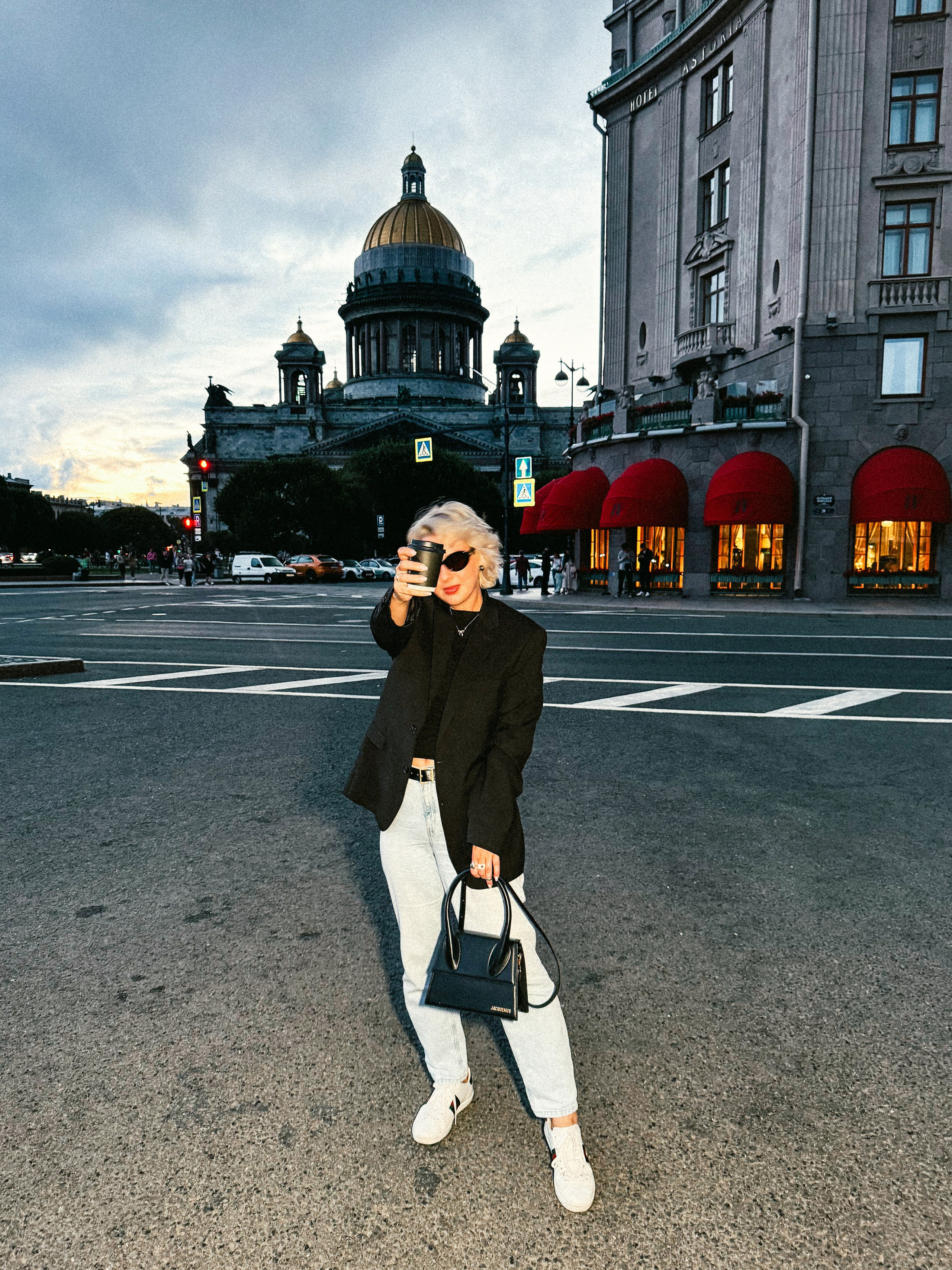 Night walk. M Atelier | Art Portraits