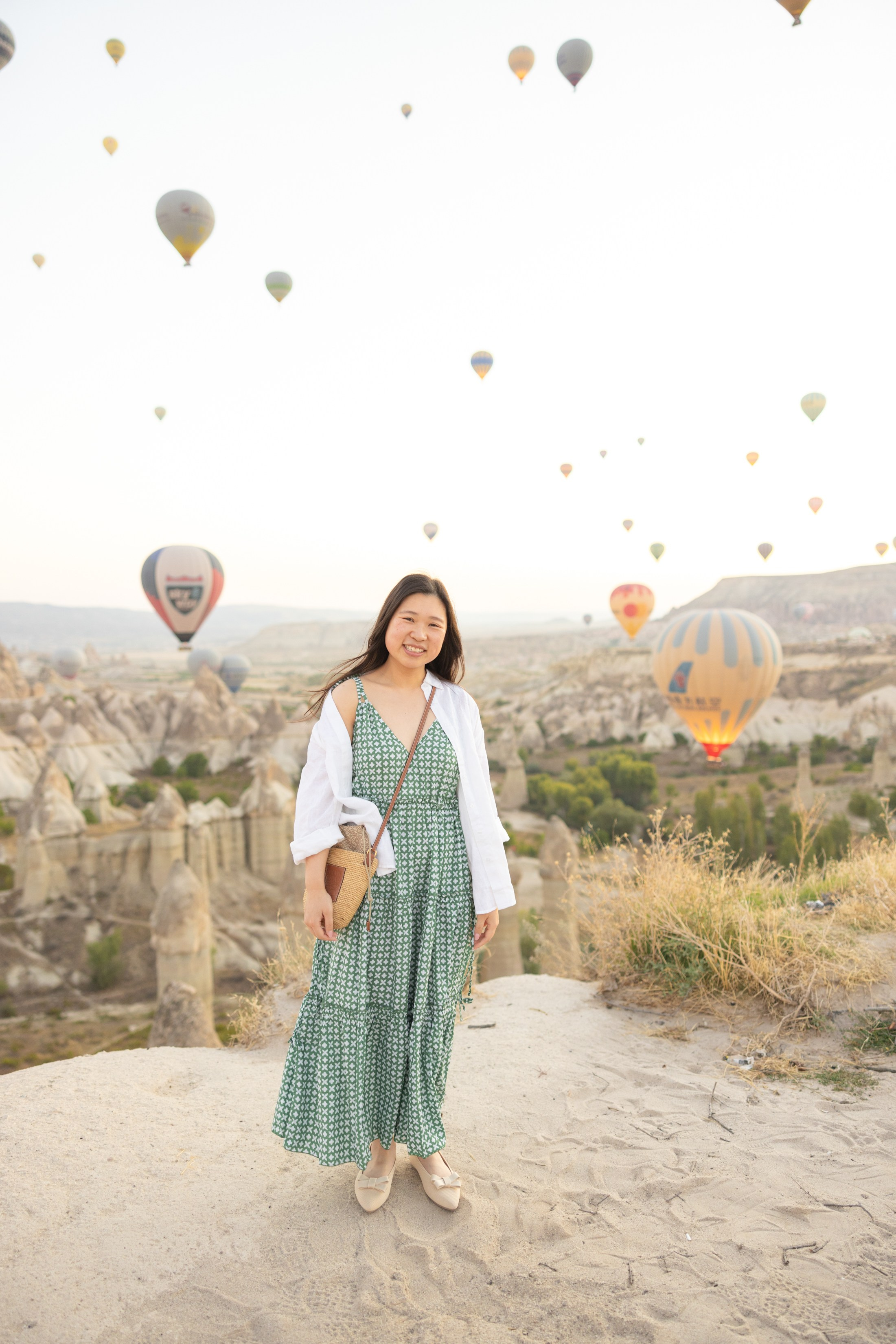 Romantic Love Story Photoshoot with Hot Air Balloons in Cappadocia. Julia Ganch I Fashion Wedding Photography I Cappadocia Turkey
