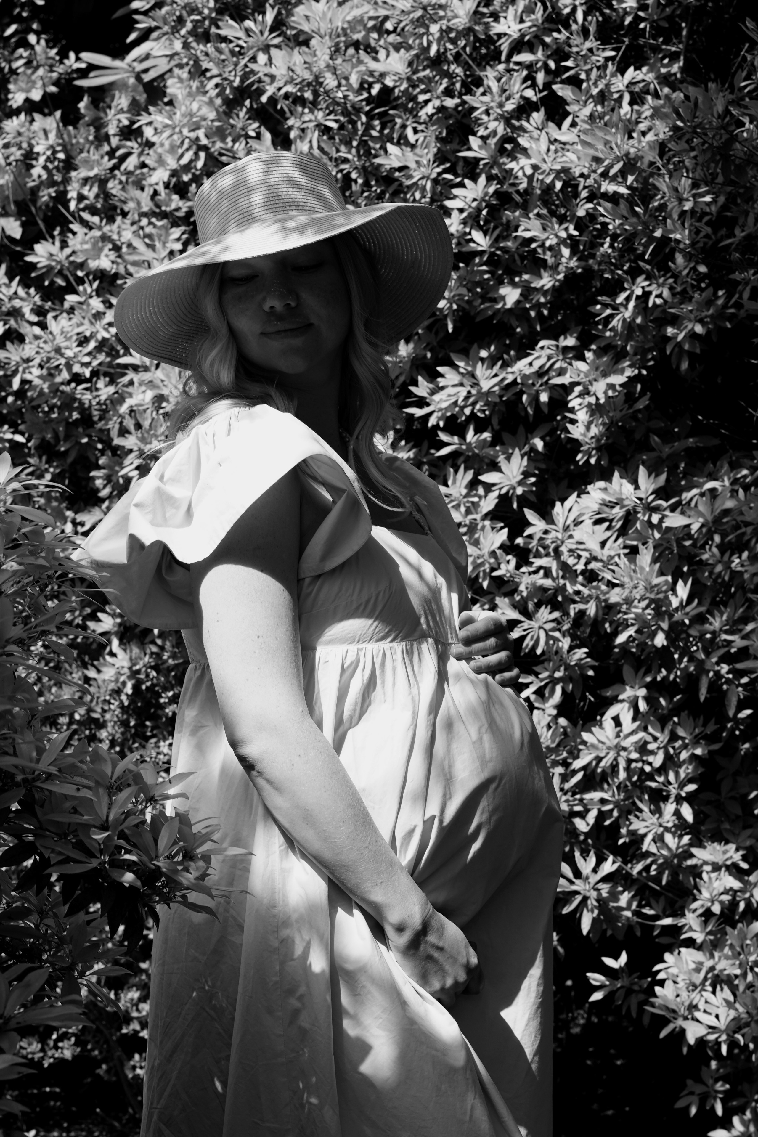 Marina, a moment of waiting, full of love. Albina Sokhova | Fotografa in Italia: Ritratti, Famiglie, Matrimoni e Branding