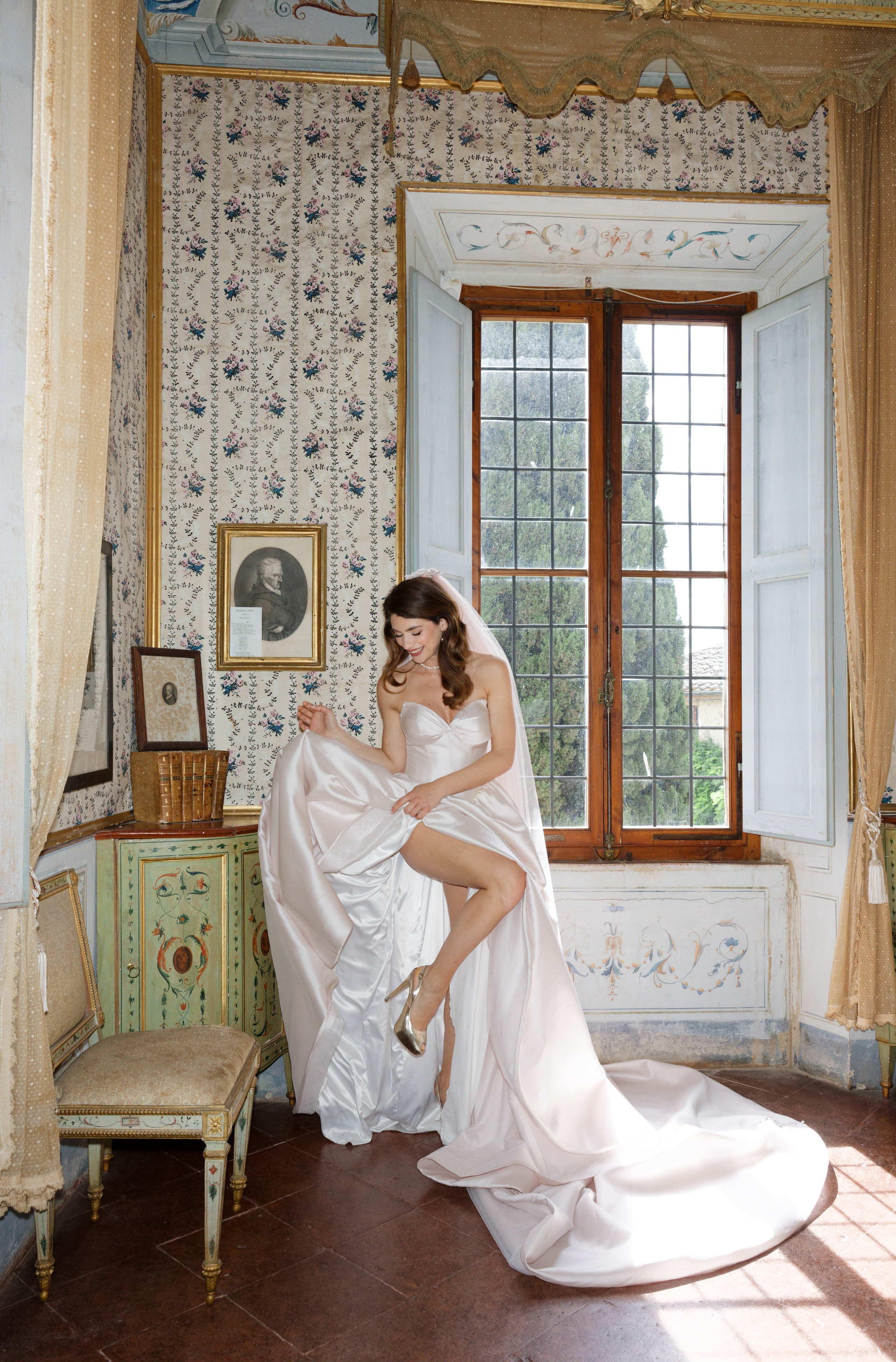 Wedding editorial at Villa di Geggiano, Tuscany, Italy