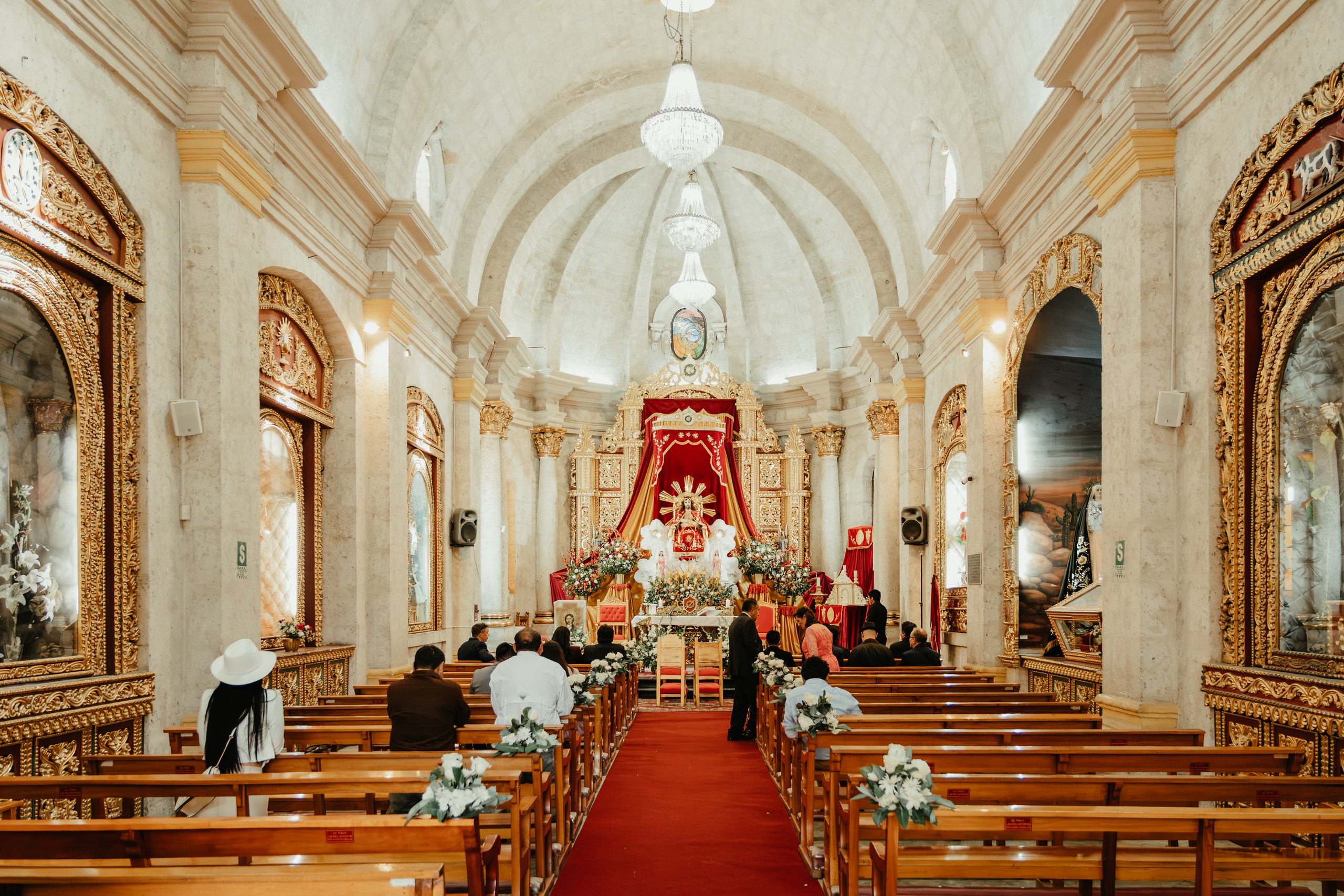 VANESSA + FRANKLIN BODA RELIGIOSA. Studio KVTA | Fotografía y Video de Bodas en Arequipa
