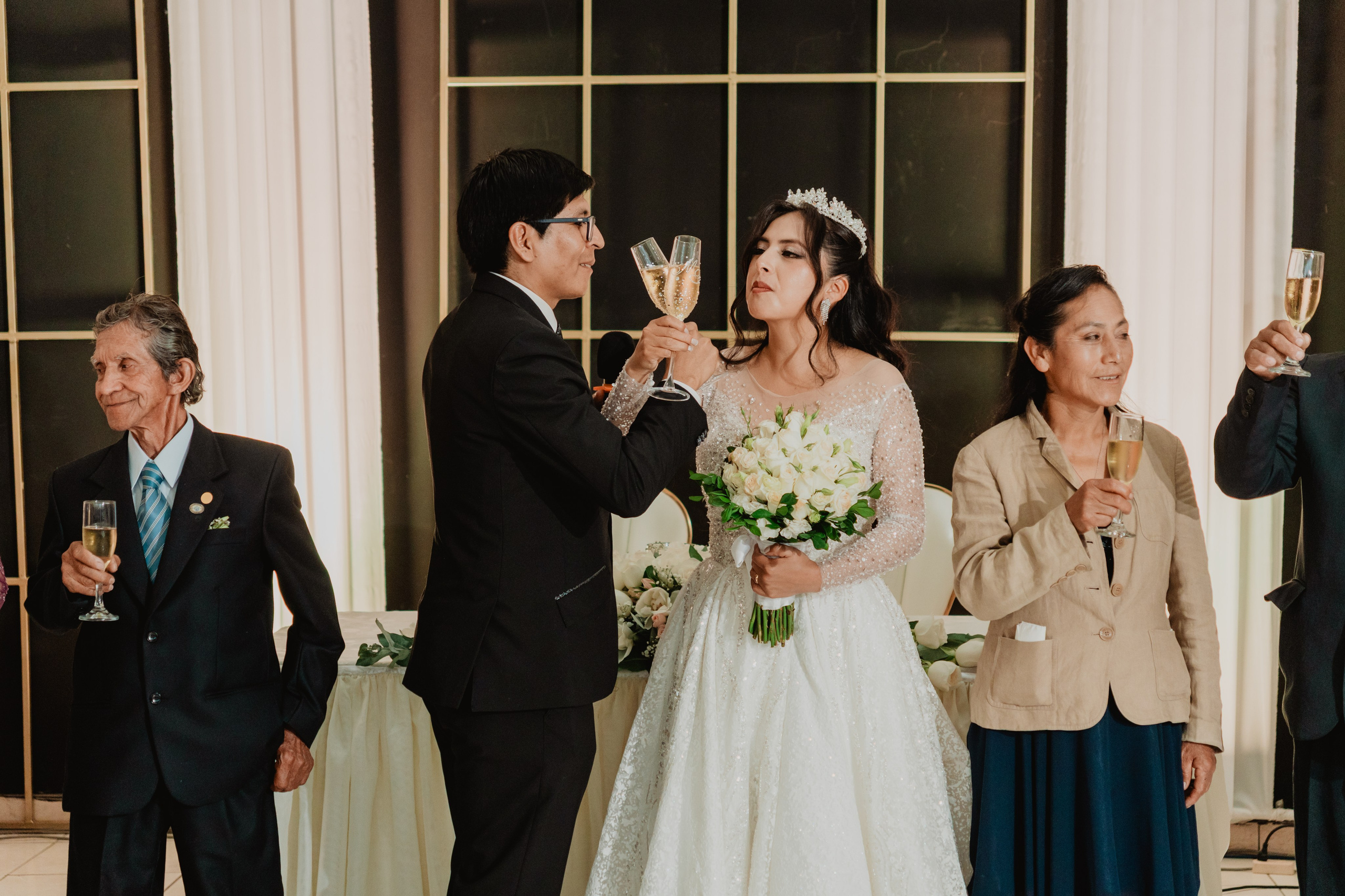 FERNANDO + MARIBEL | BODA RELIGIOSA. Studio KVTA | Fotografía y Video de Bodas en Arequipa