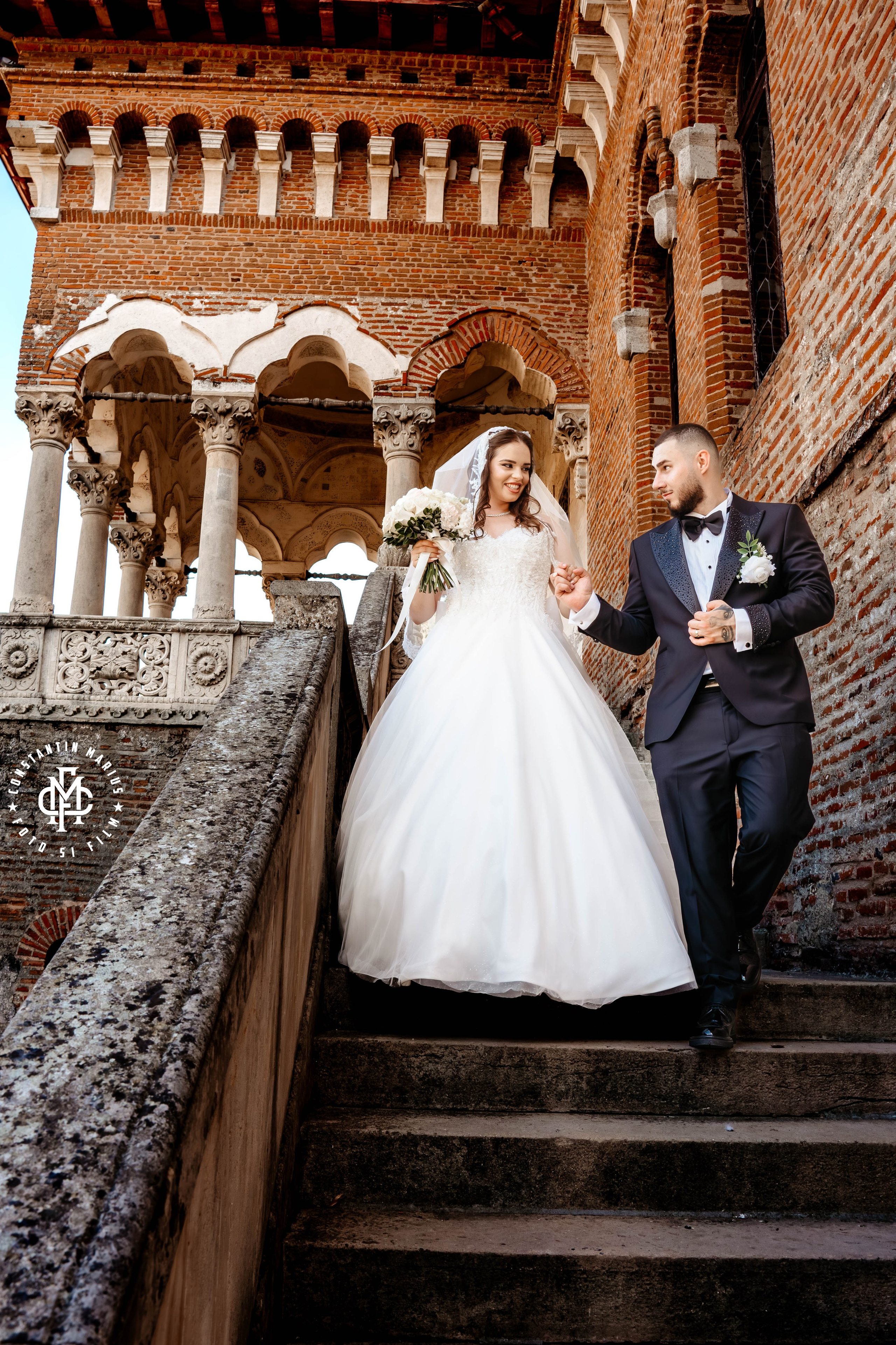 WEDDING PHOTOGRAPHY. DESPRE NOI