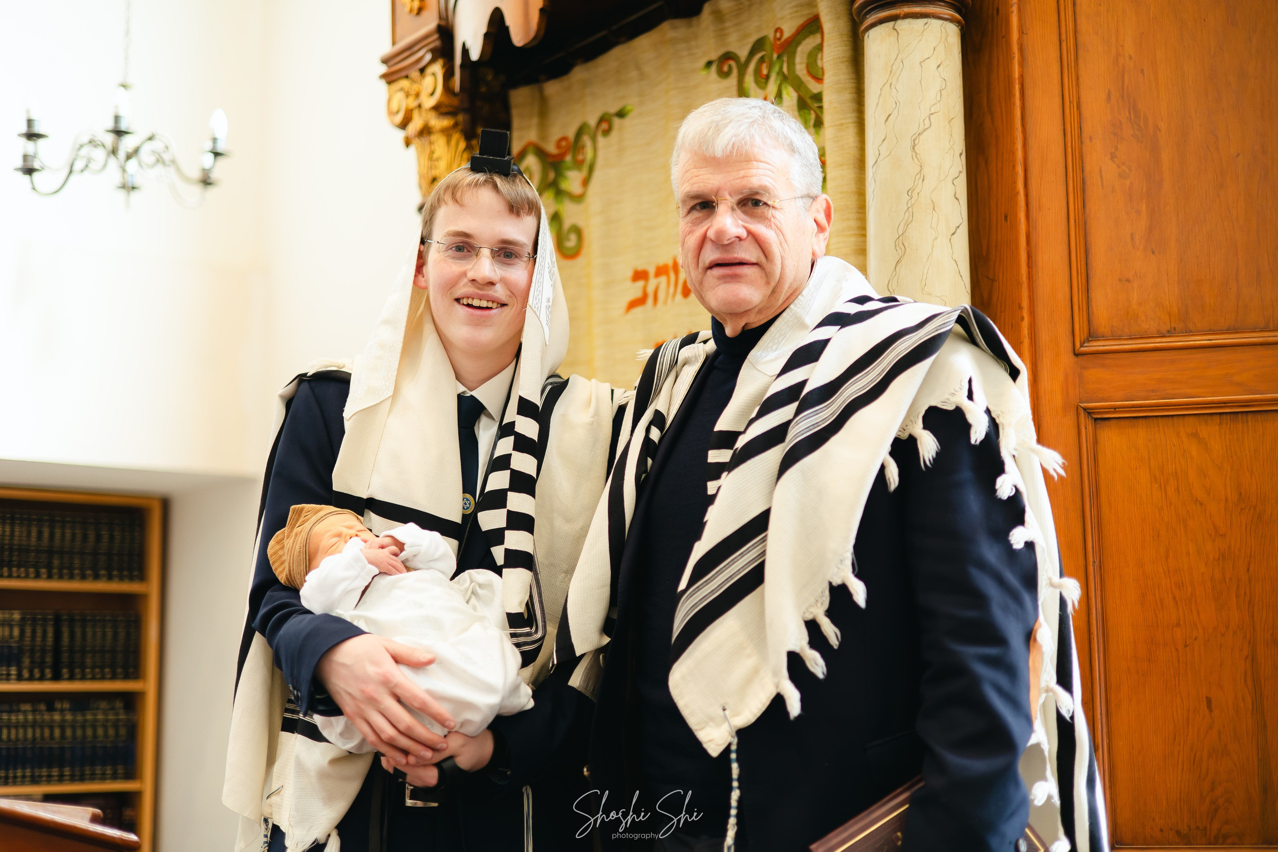 BRIT TWINS. Https://shi-photo.com/