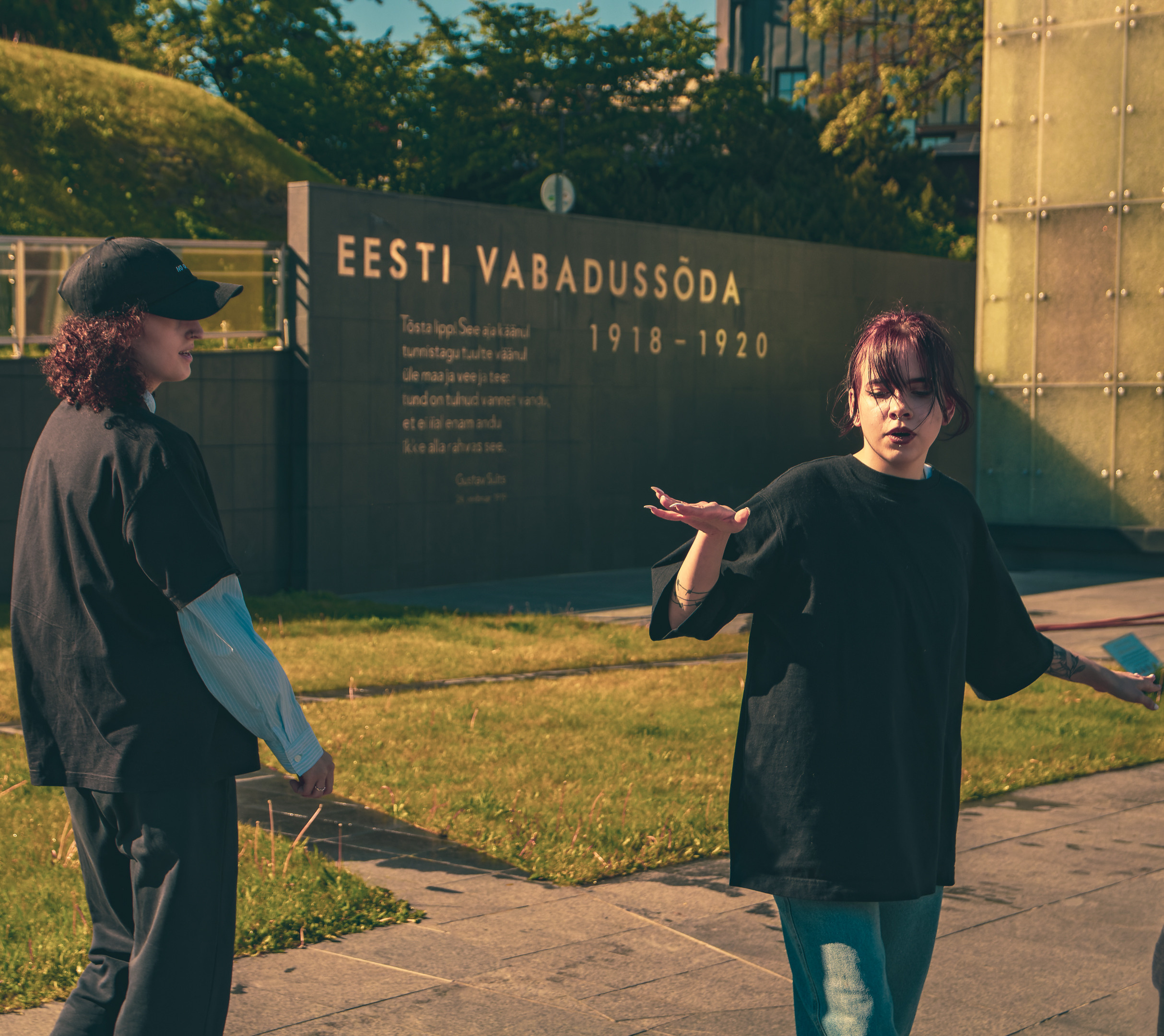 Breakdance (Diana & Her Gang). Nebula 25 — Fotod teie hingele