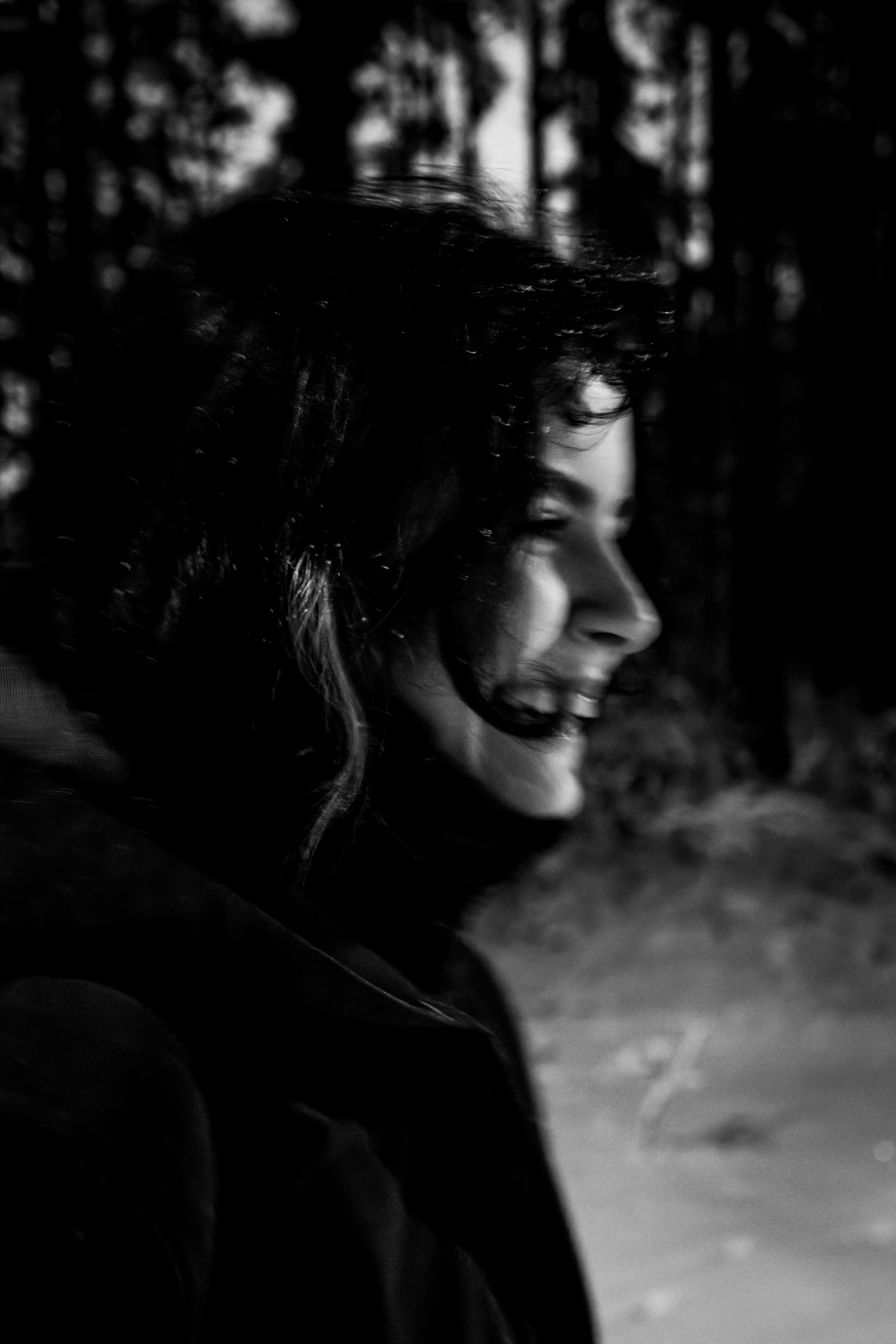 Pimeda metsa jalutamine (Stasja). Nebula 25 — Fotod teie hingele