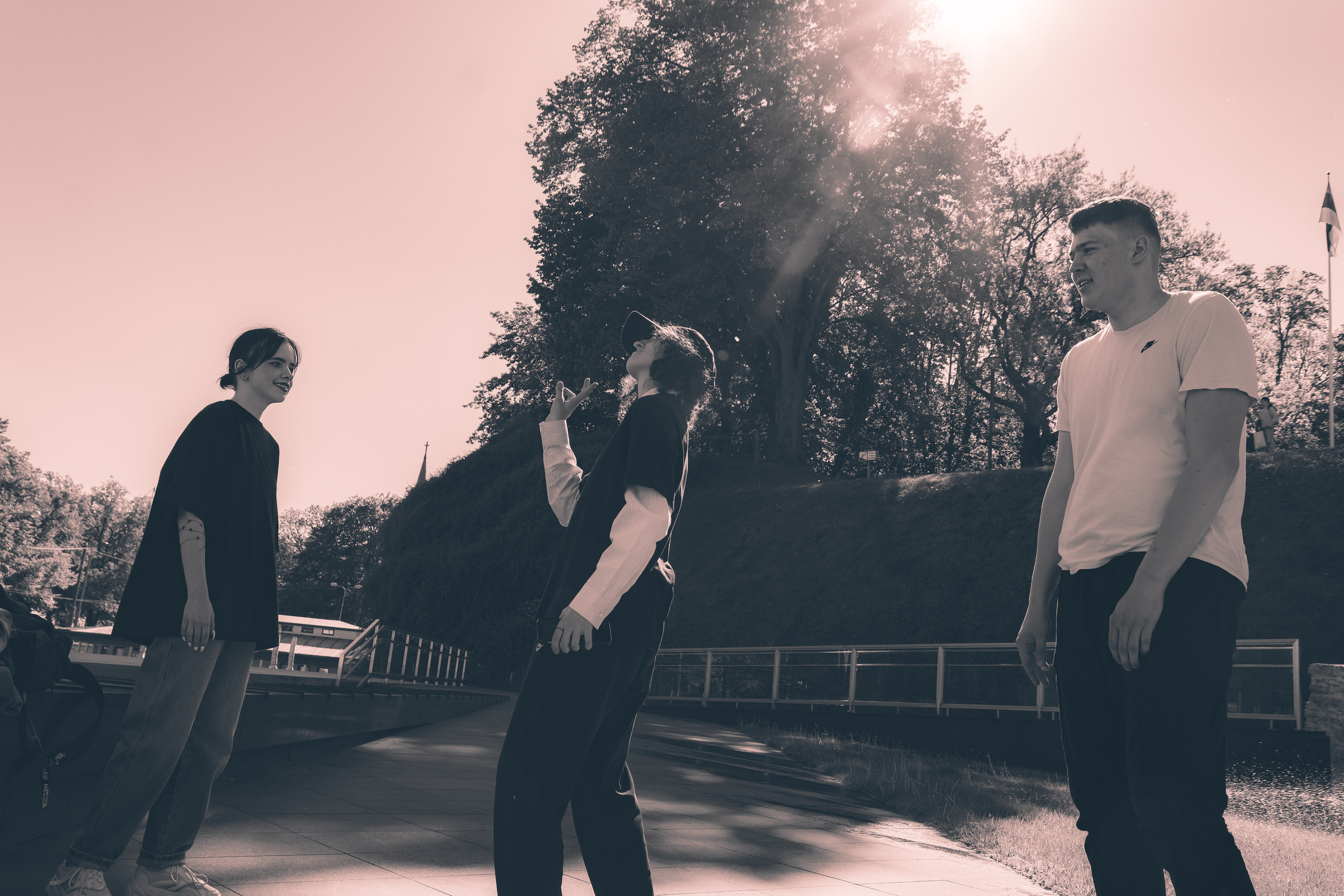 Breakdance (Diana & Her Gang). Nebula 25 — Fotod teie hingele