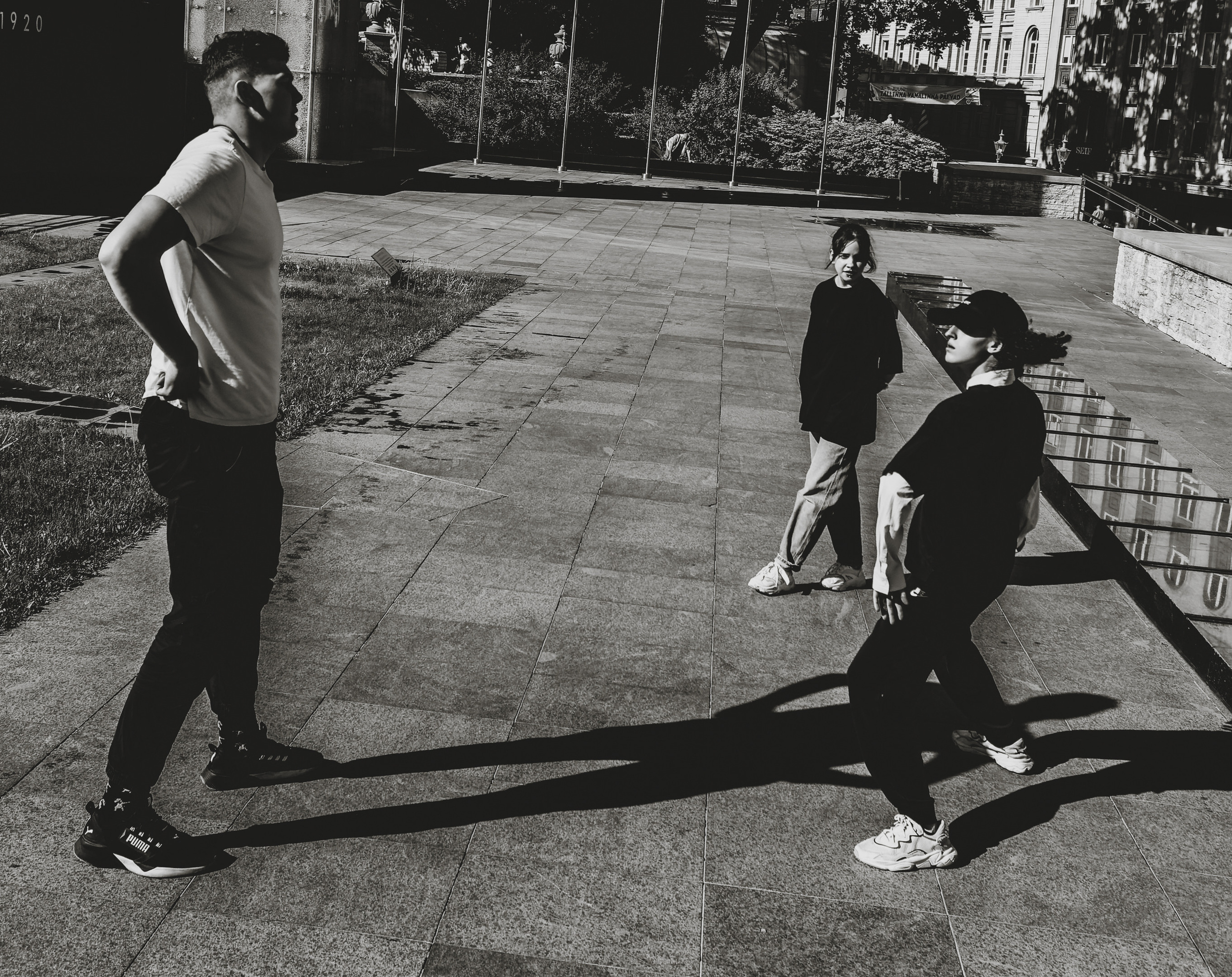 Breakdance (Diana & Her Gang). Nebula 25 — Fotod teie hingele