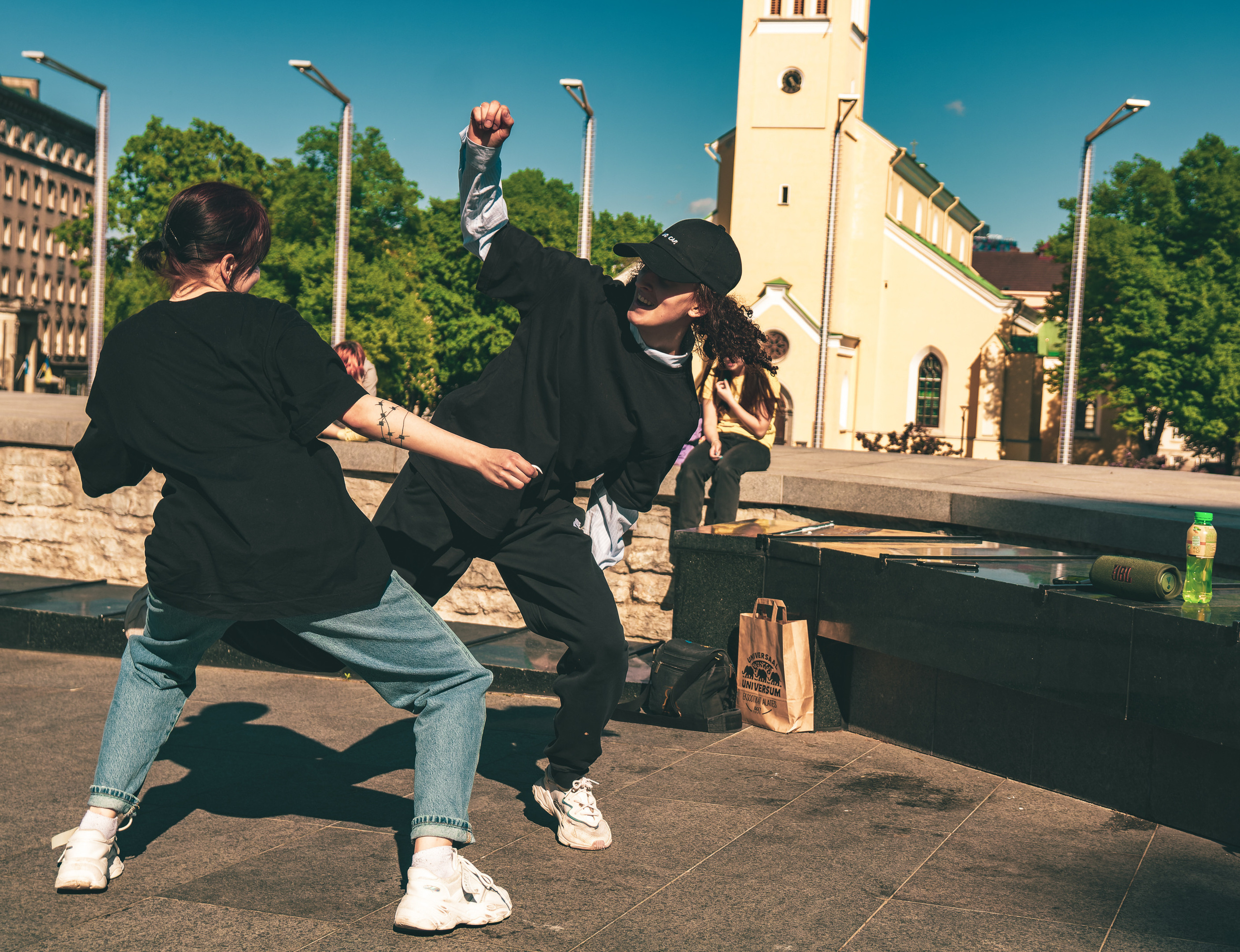 Breakdance (Diana & Her Gang). Nebula 25 — Fotod teie hingele