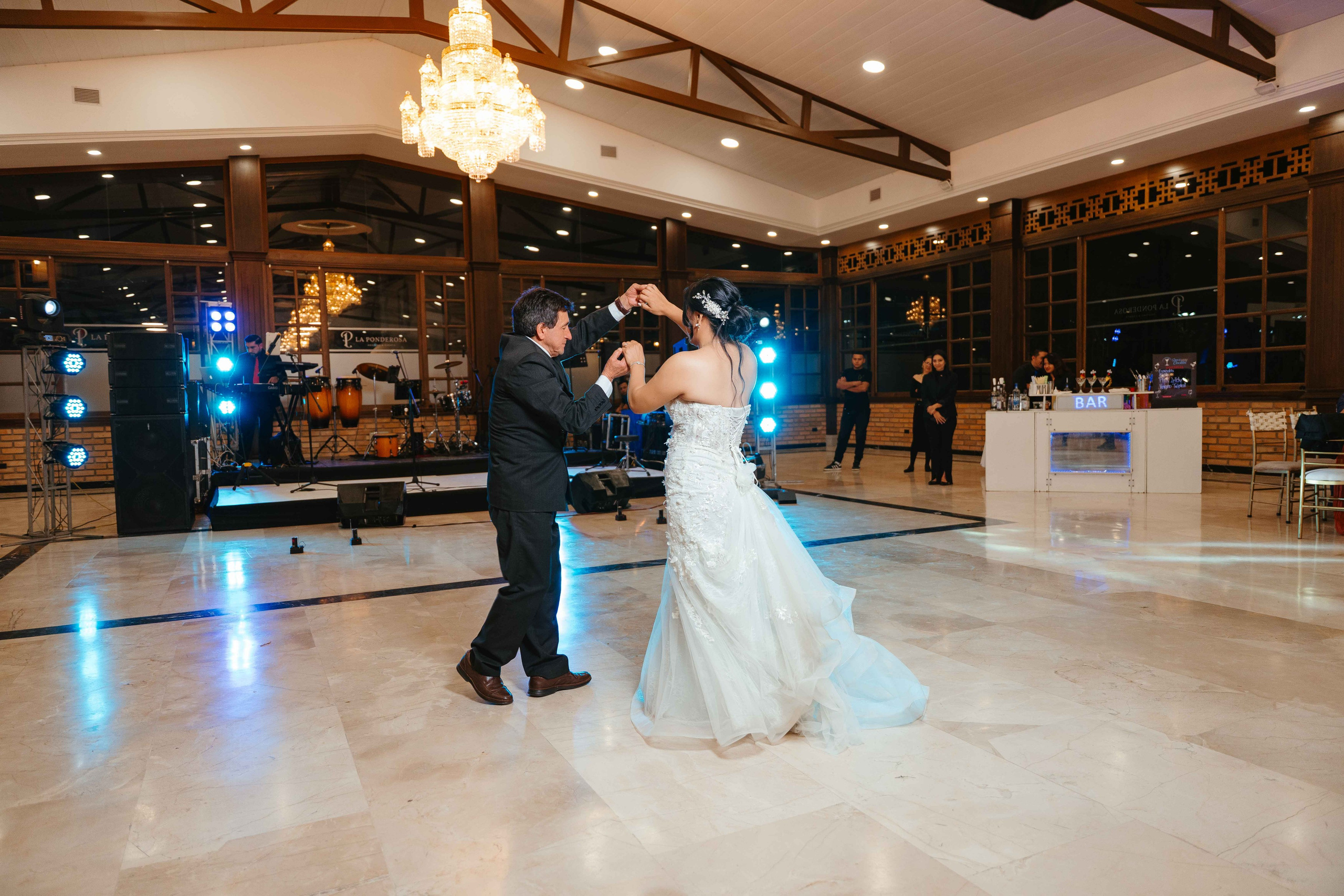 Karol y Jairon. Fotógrafo de bodas en Loja Ecuador | Piero Alvarez PH